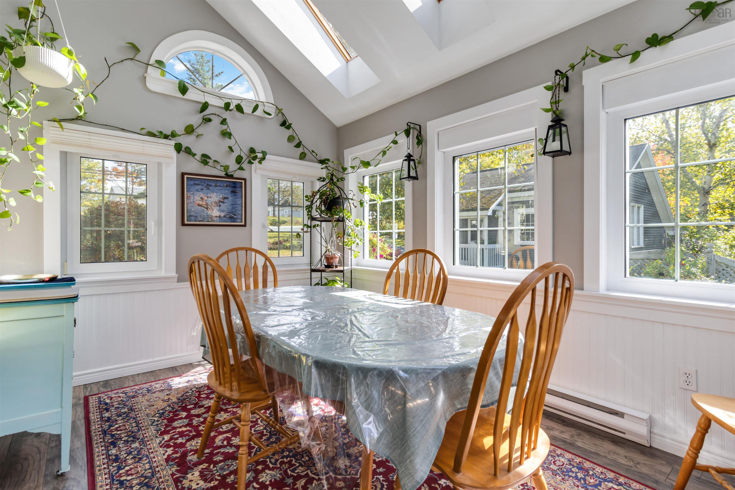 $639,500.00: 11278 Peggys Cove Road, Seabright