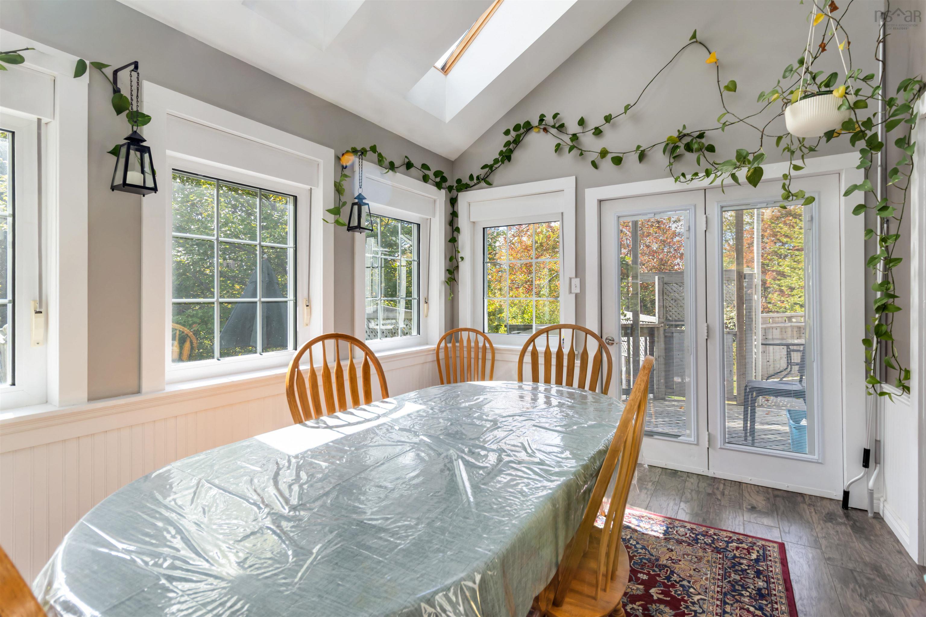 $639,500.00: 11278 Peggys Cove Road, Seabright