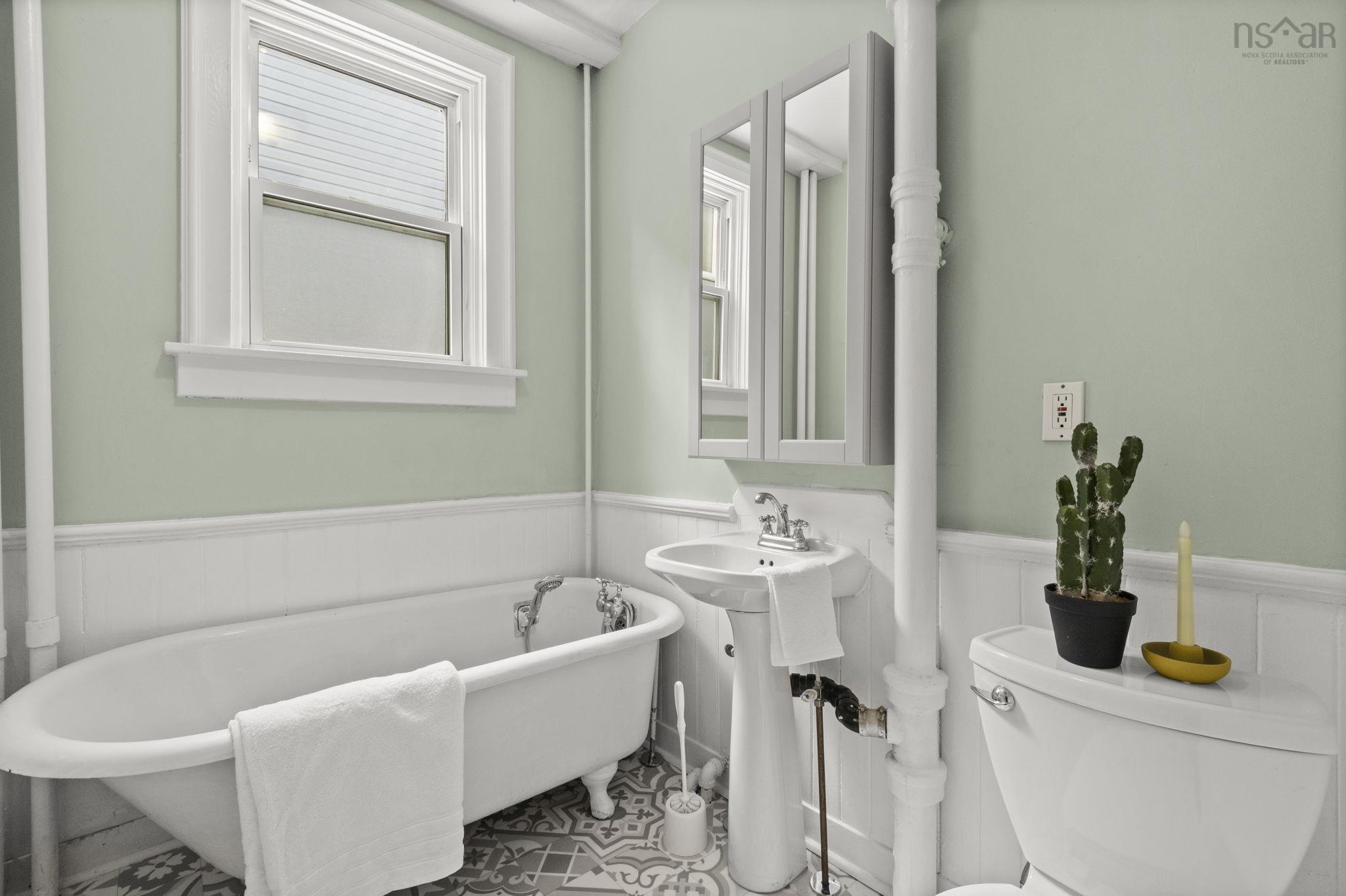 $1,250,000.00: 1378 Robie Street, Halifax