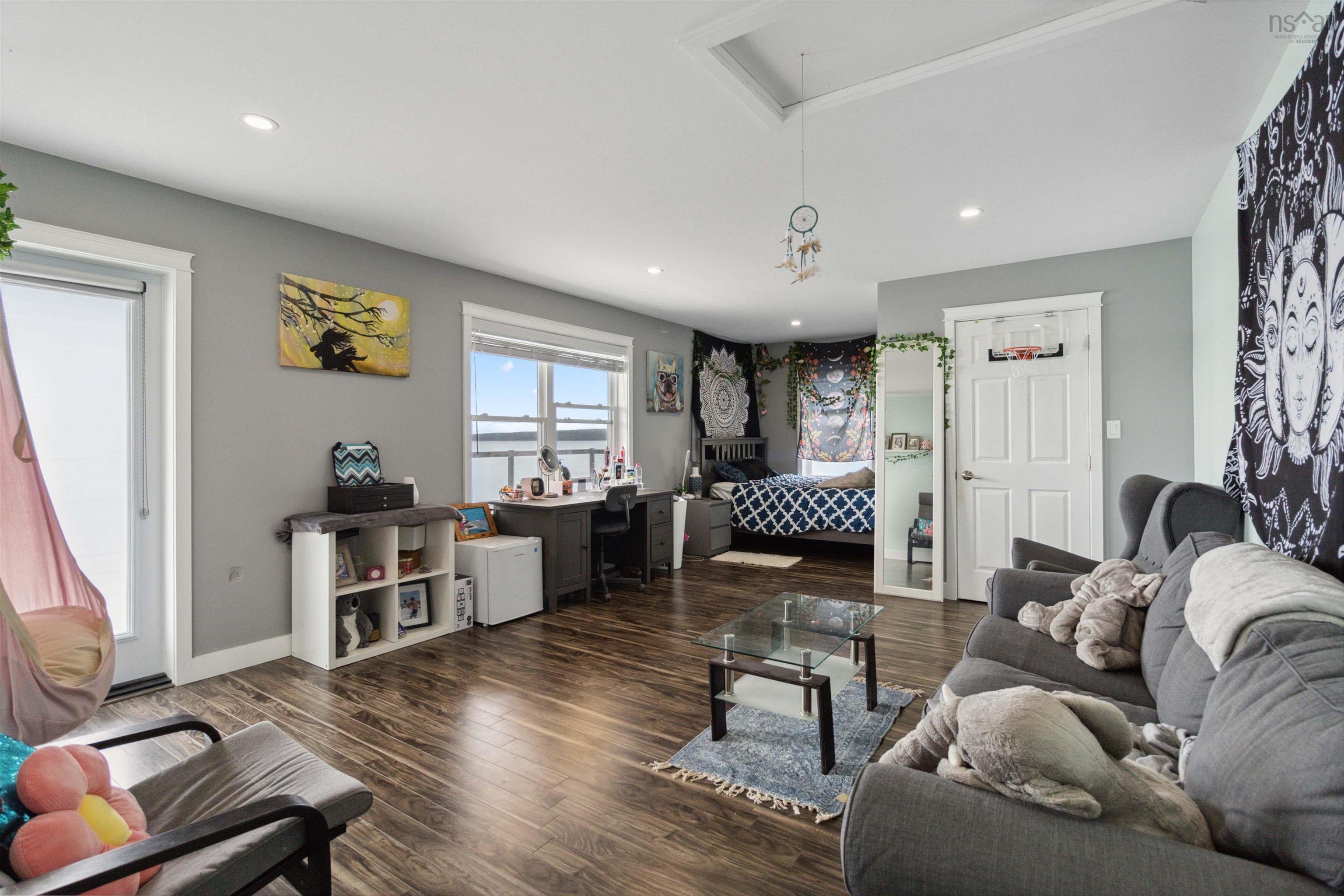 $1,295,000.00: 1112 Sandy Point Road, Sandy Point