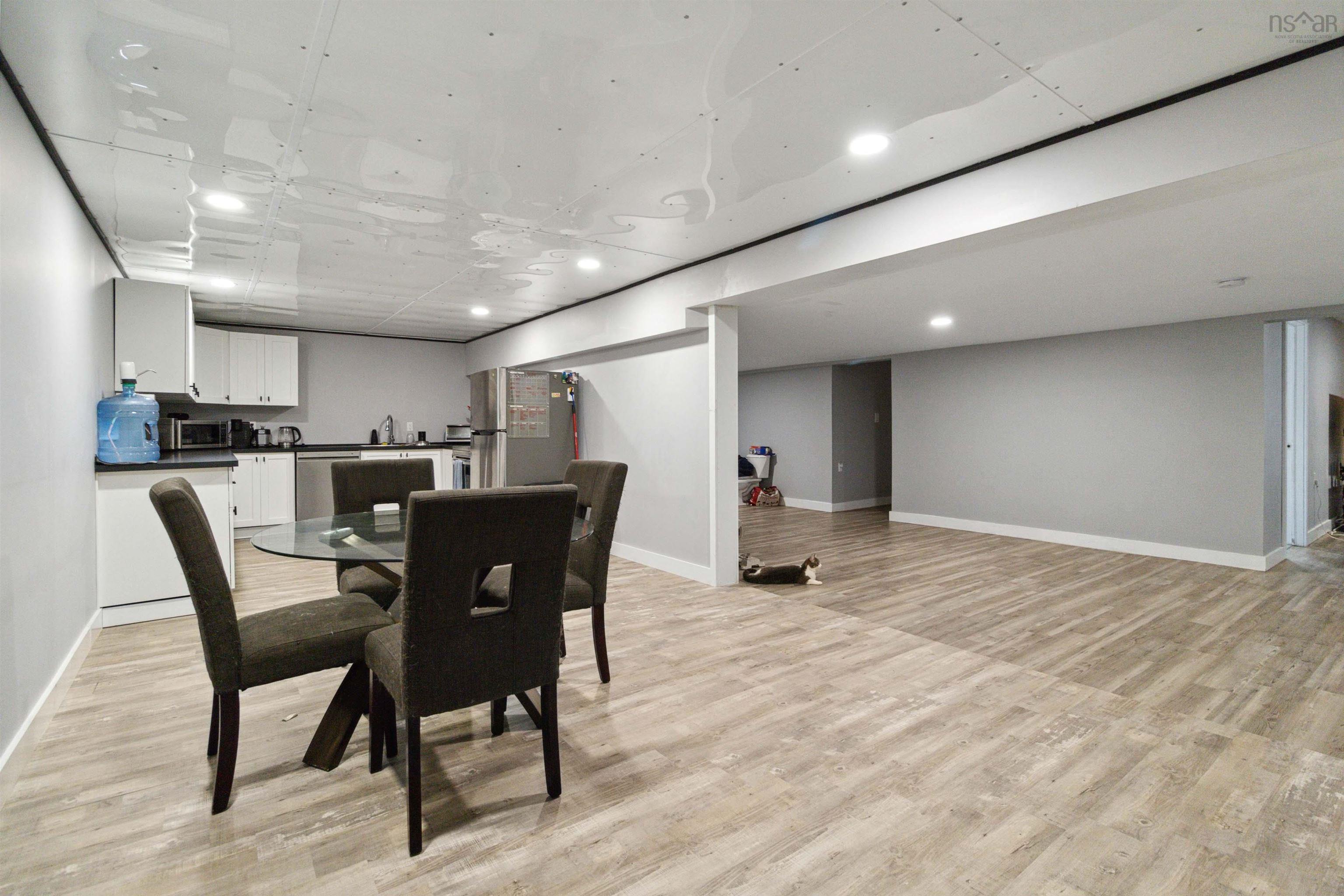 $1,295,000.00: 1112 Sandy Point Road, Sandy Point