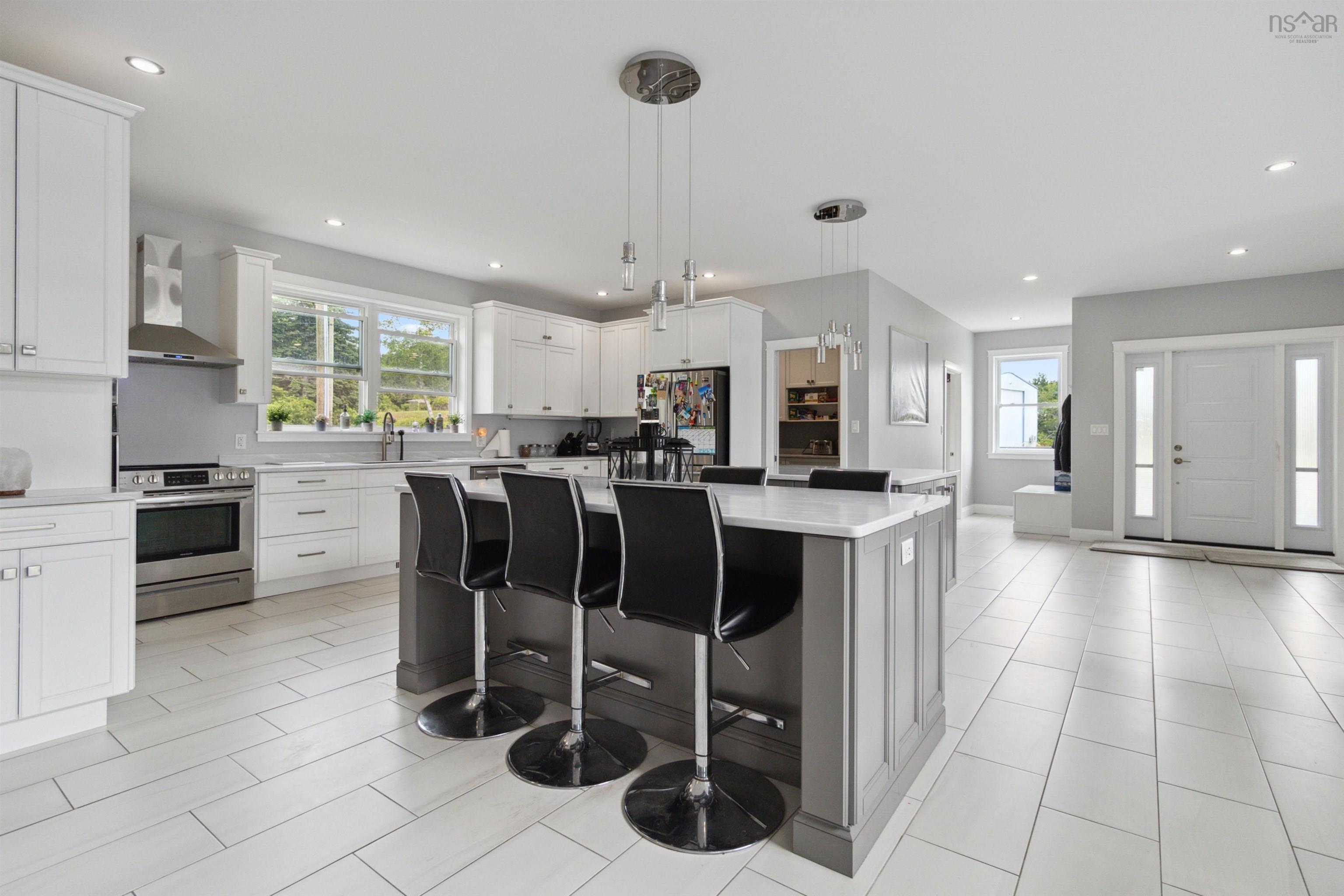 $1,295,000.00: 1112 Sandy Point Road, Sandy Point