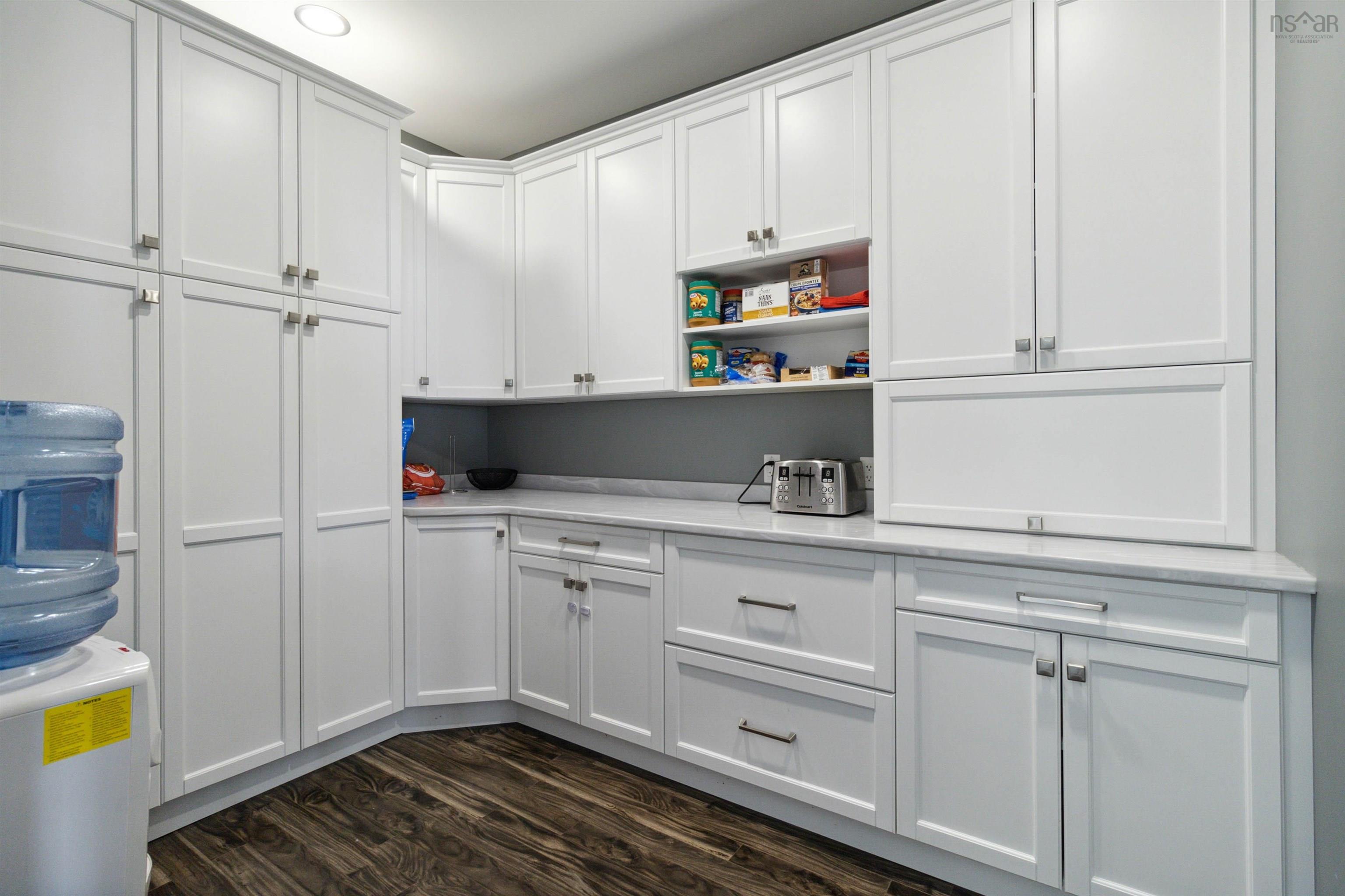 $1,295,000.00: 1112 Sandy Point Road, Sandy Point