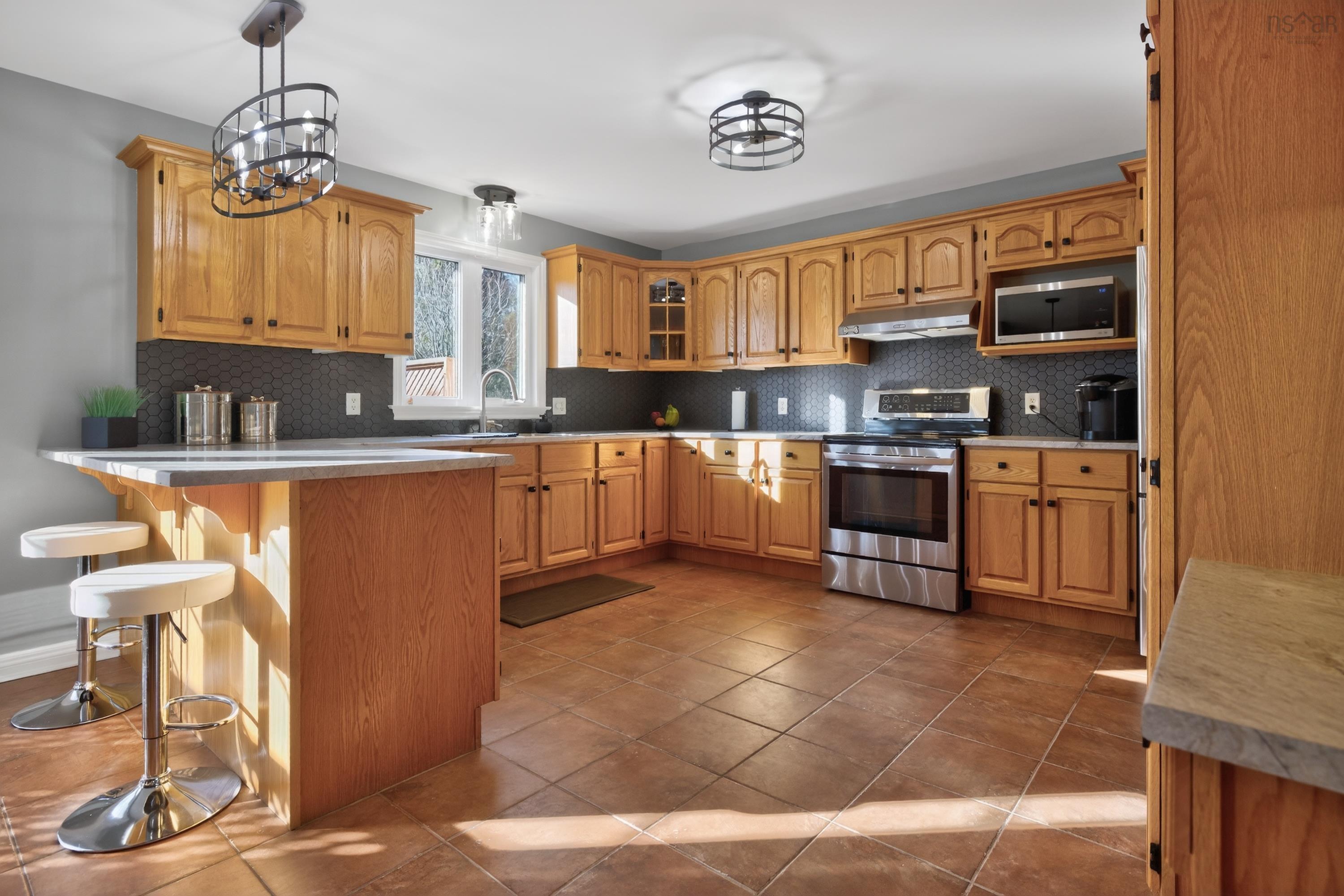 $739,900.00: 6 Caytyon Court, Dartmouth