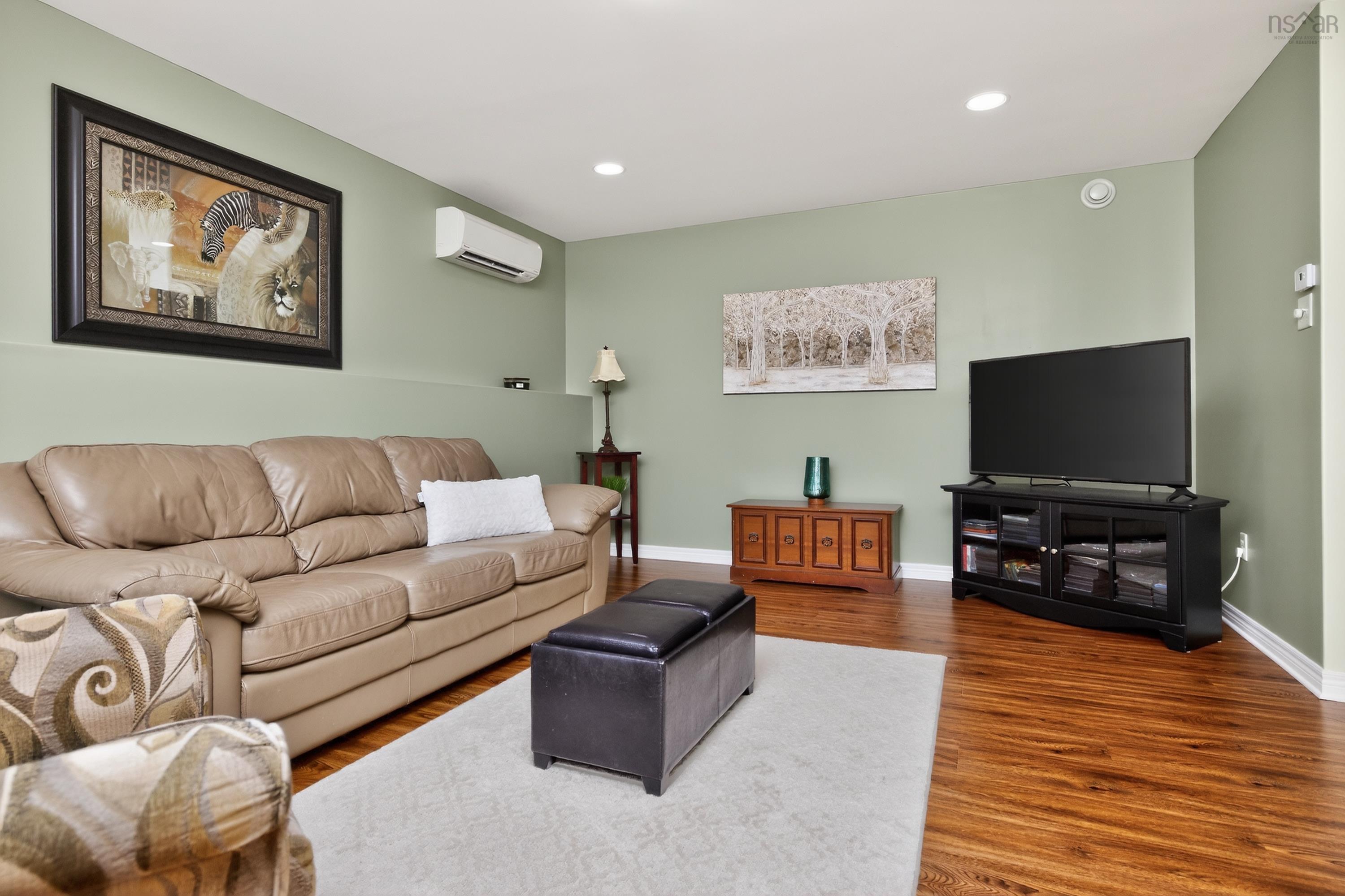 $739,900.00: 6 Caytyon Court, Dartmouth