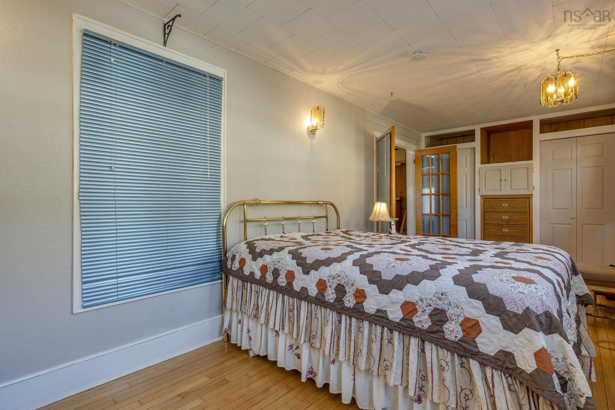 $300,000.00: 7966 Highway 10, Nictaux South