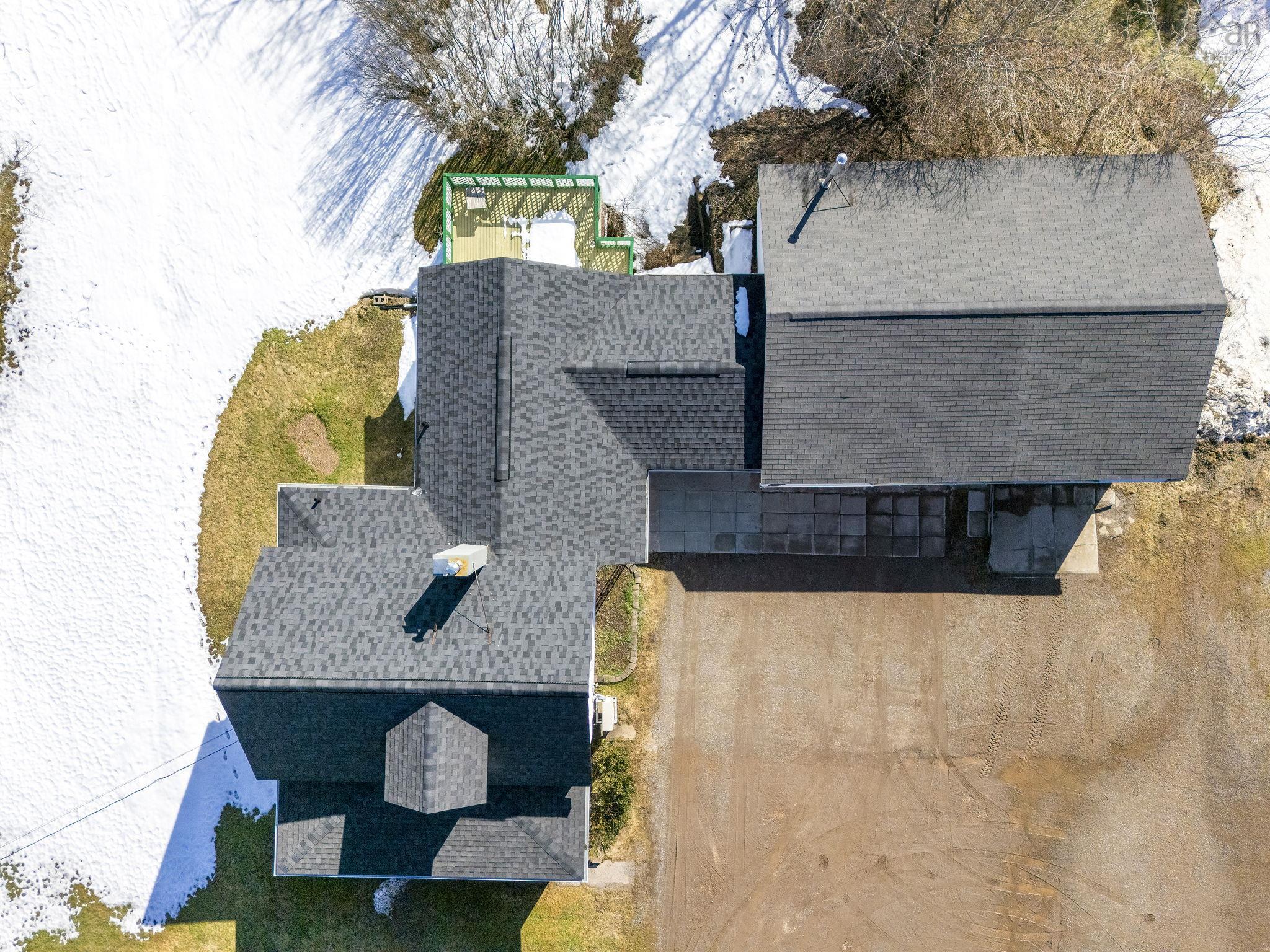 $300,000.00: 7966 Highway 10, Nictaux South