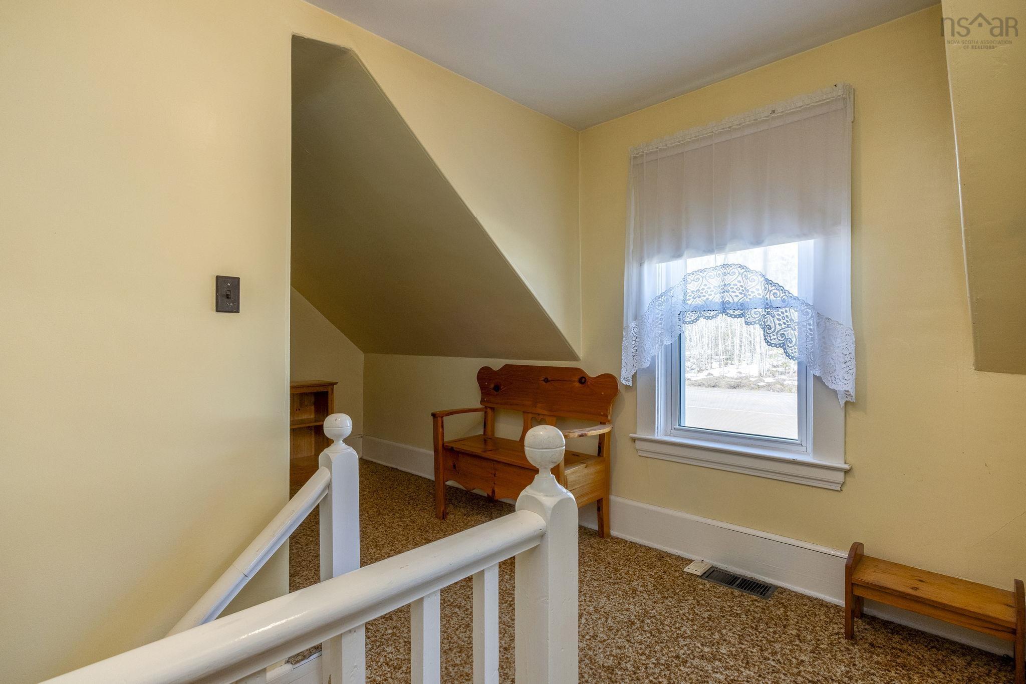 $300,000.00: 7966 Highway 10, Nictaux South