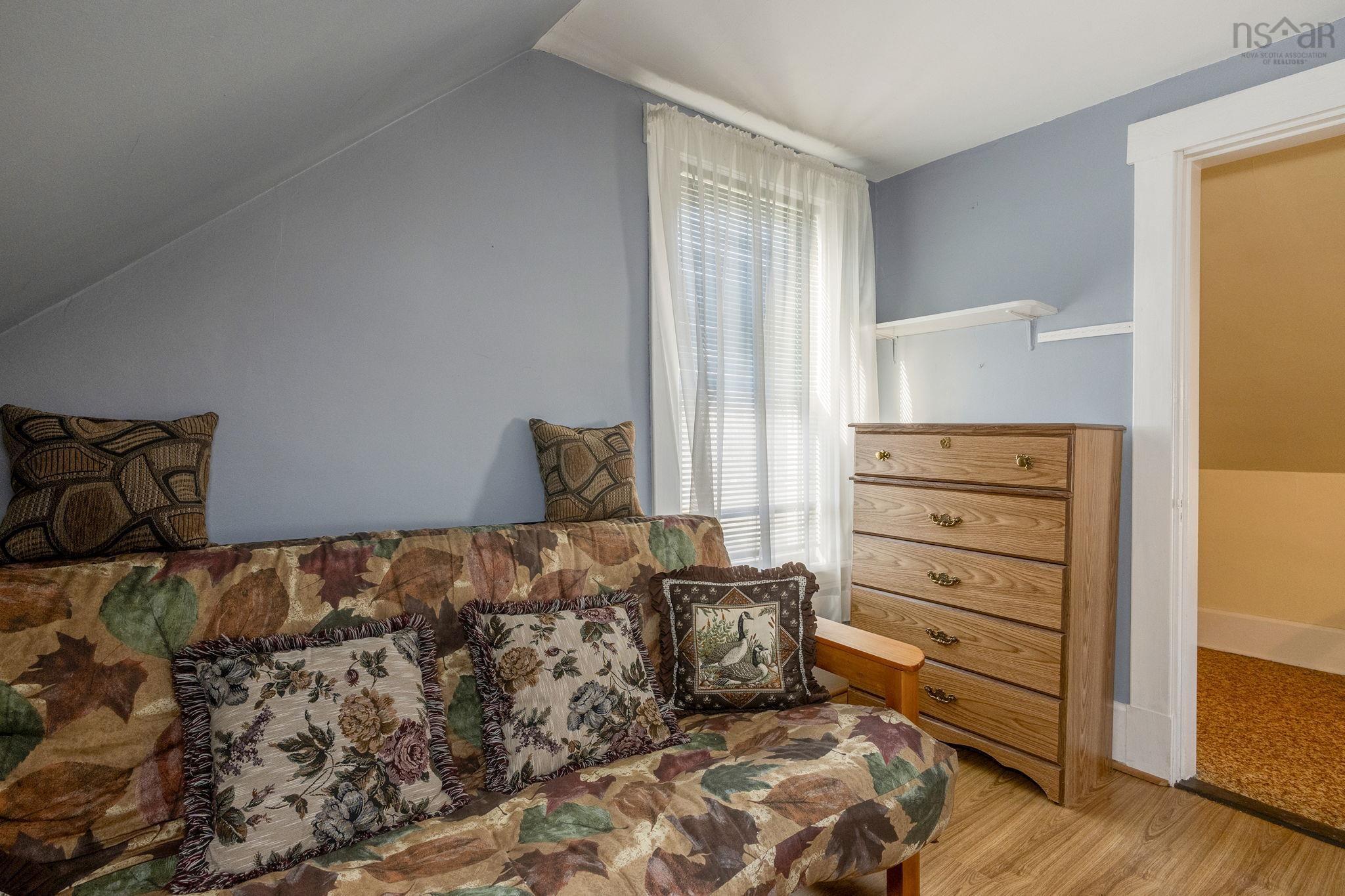 $300,000.00: 7966 Highway 10, Nictaux South