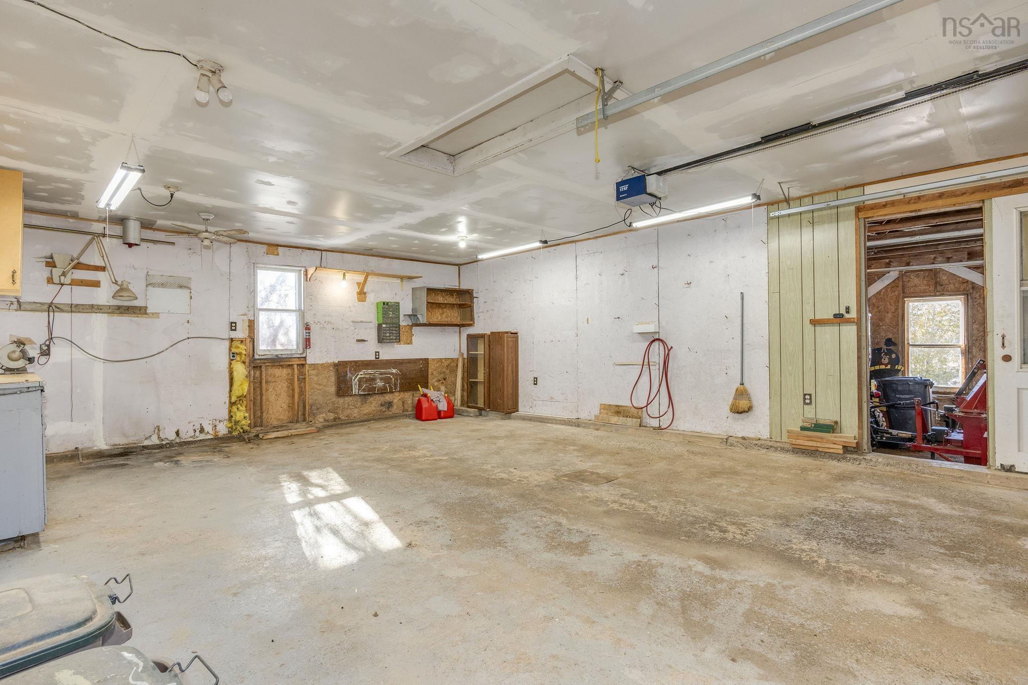 $300,000.00: 7966 Highway 10, Nictaux South