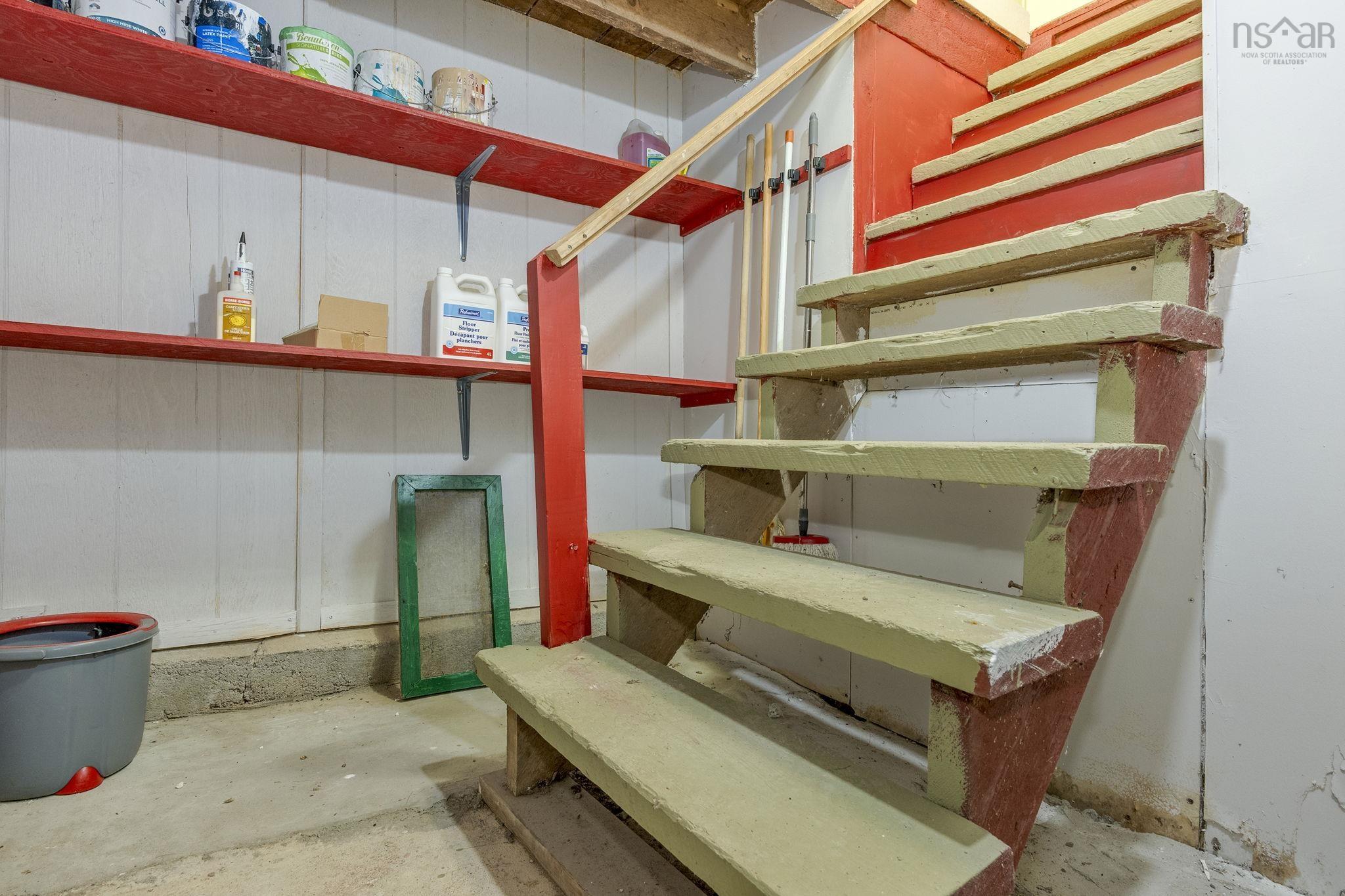 $300,000.00: 7966 Highway 10, Nictaux South