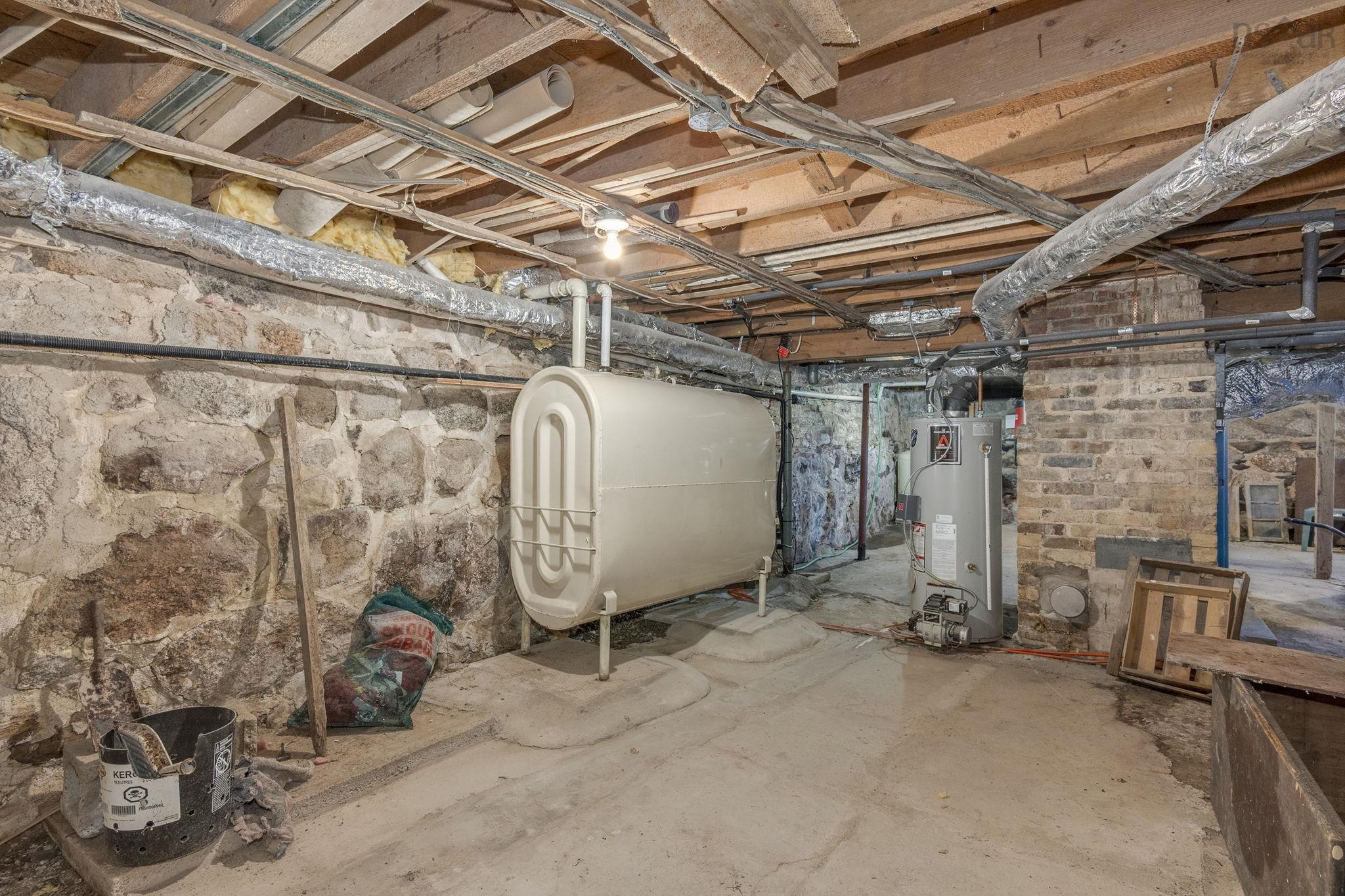 $300,000.00: 7966 Highway 10, Nictaux South