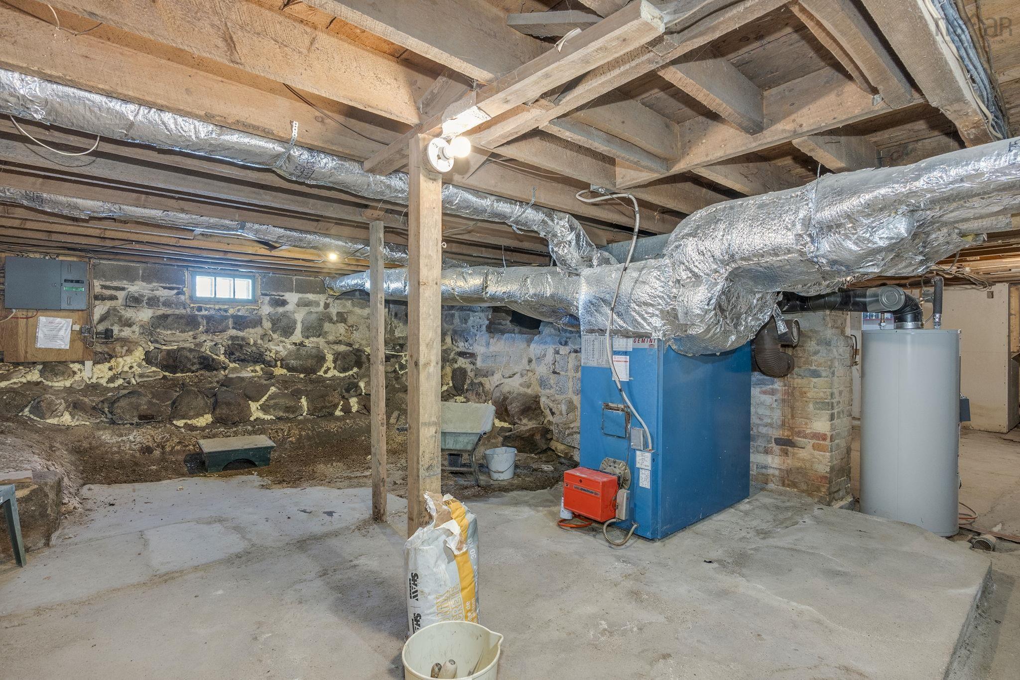 $300,000.00: 7966 Highway 10, Nictaux South