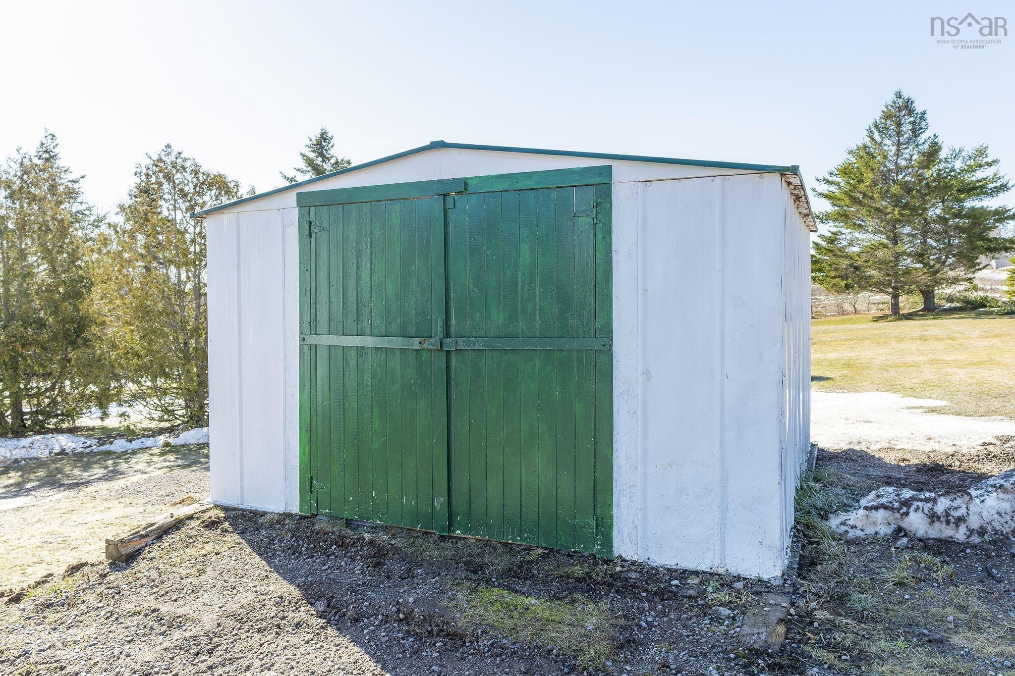 $300,000.00: 7966 Highway 10, Nictaux South