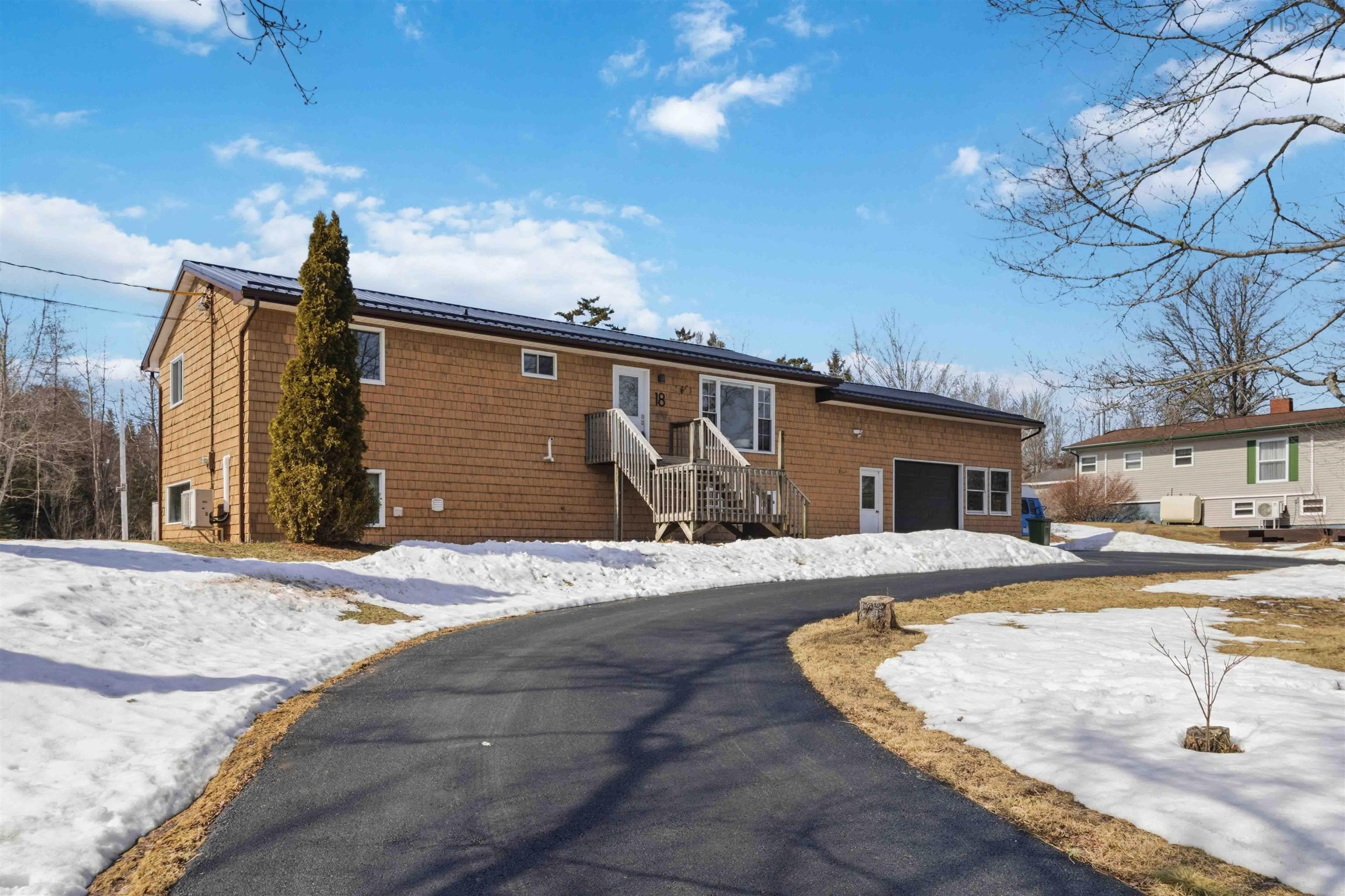 $549,900.00: 18 Charleswood Drive, Windsor Junction