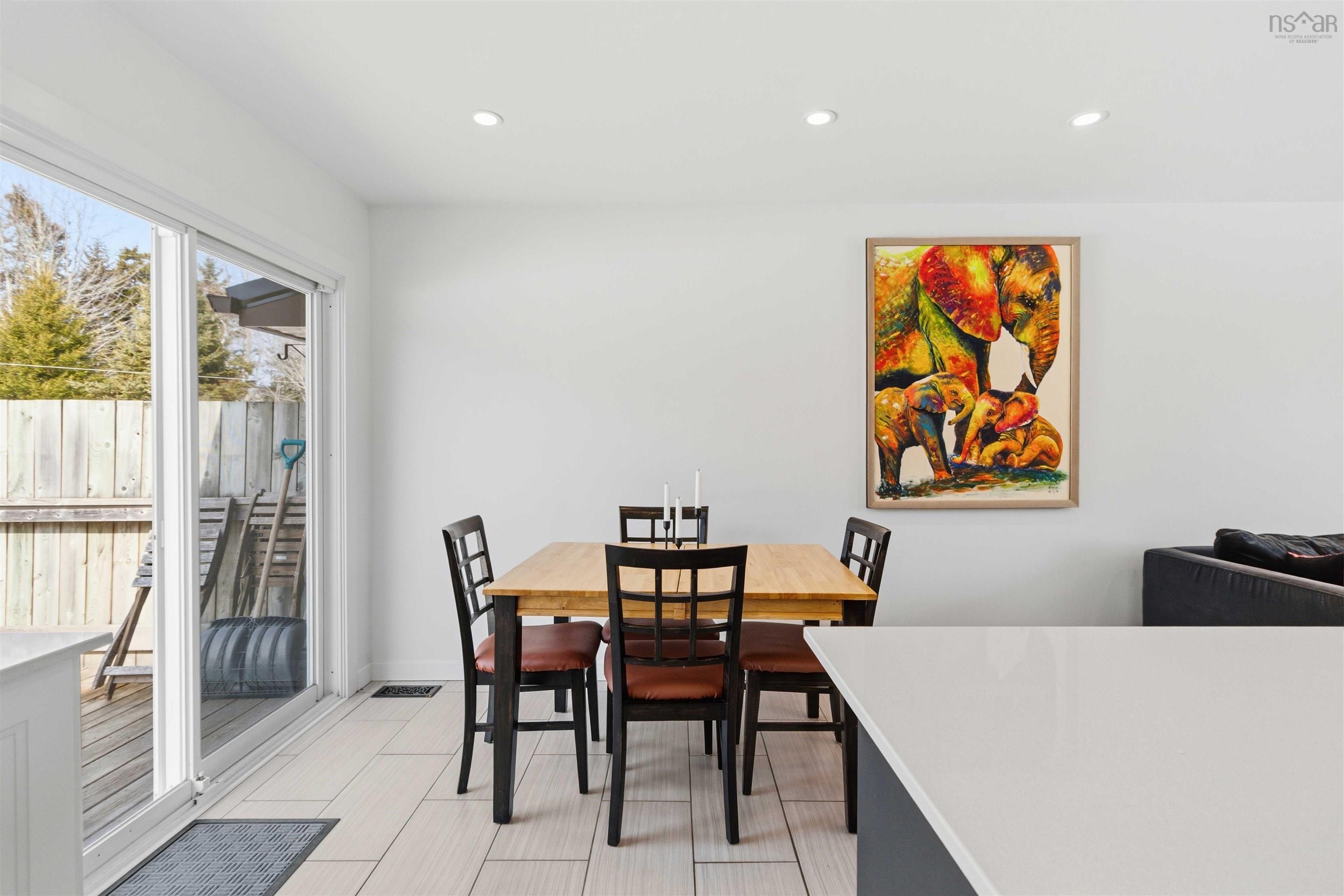 $549,900.00: 18 Charleswood Drive, Windsor Junction