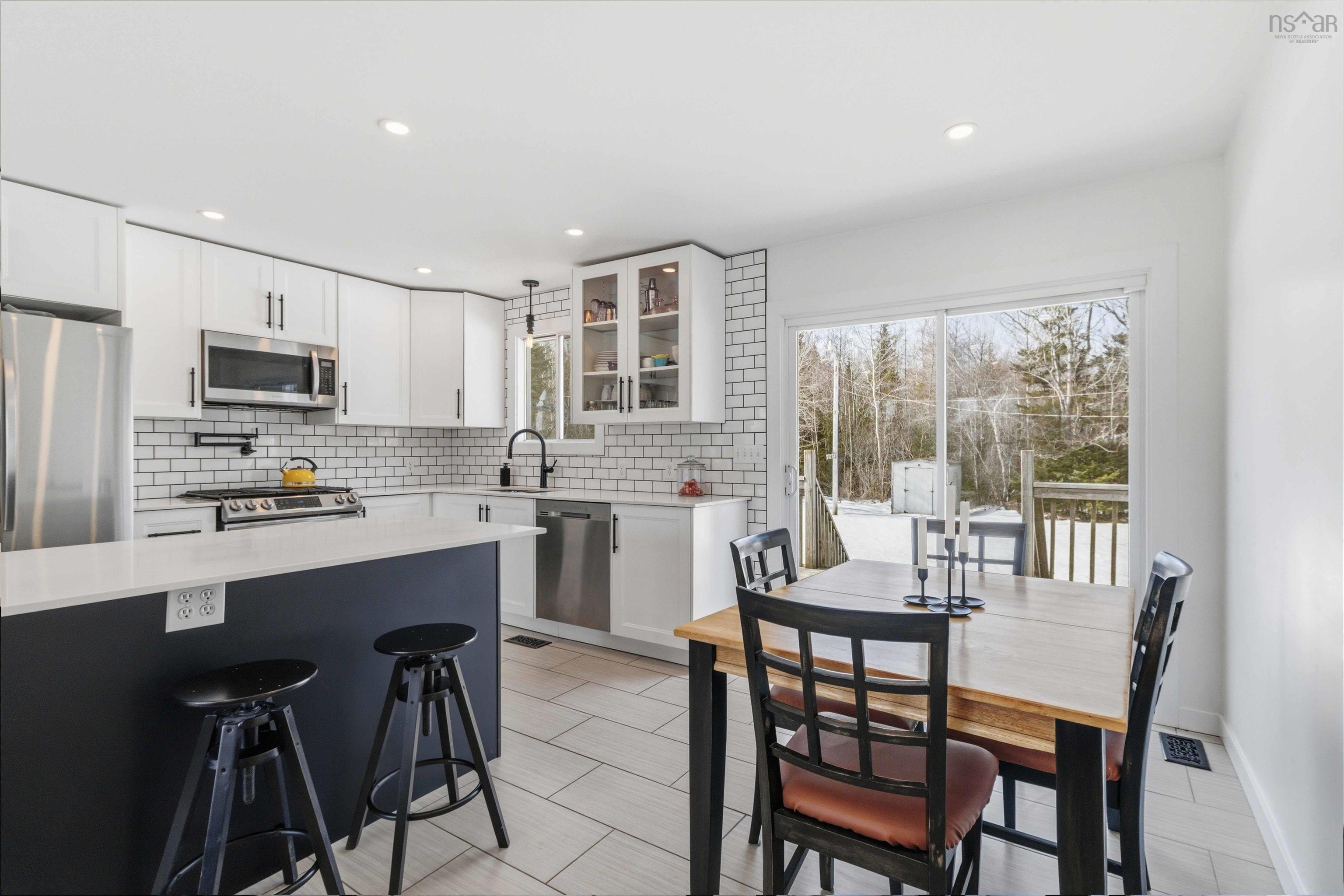 $549,900.00: 18 Charleswood Drive, Windsor Junction