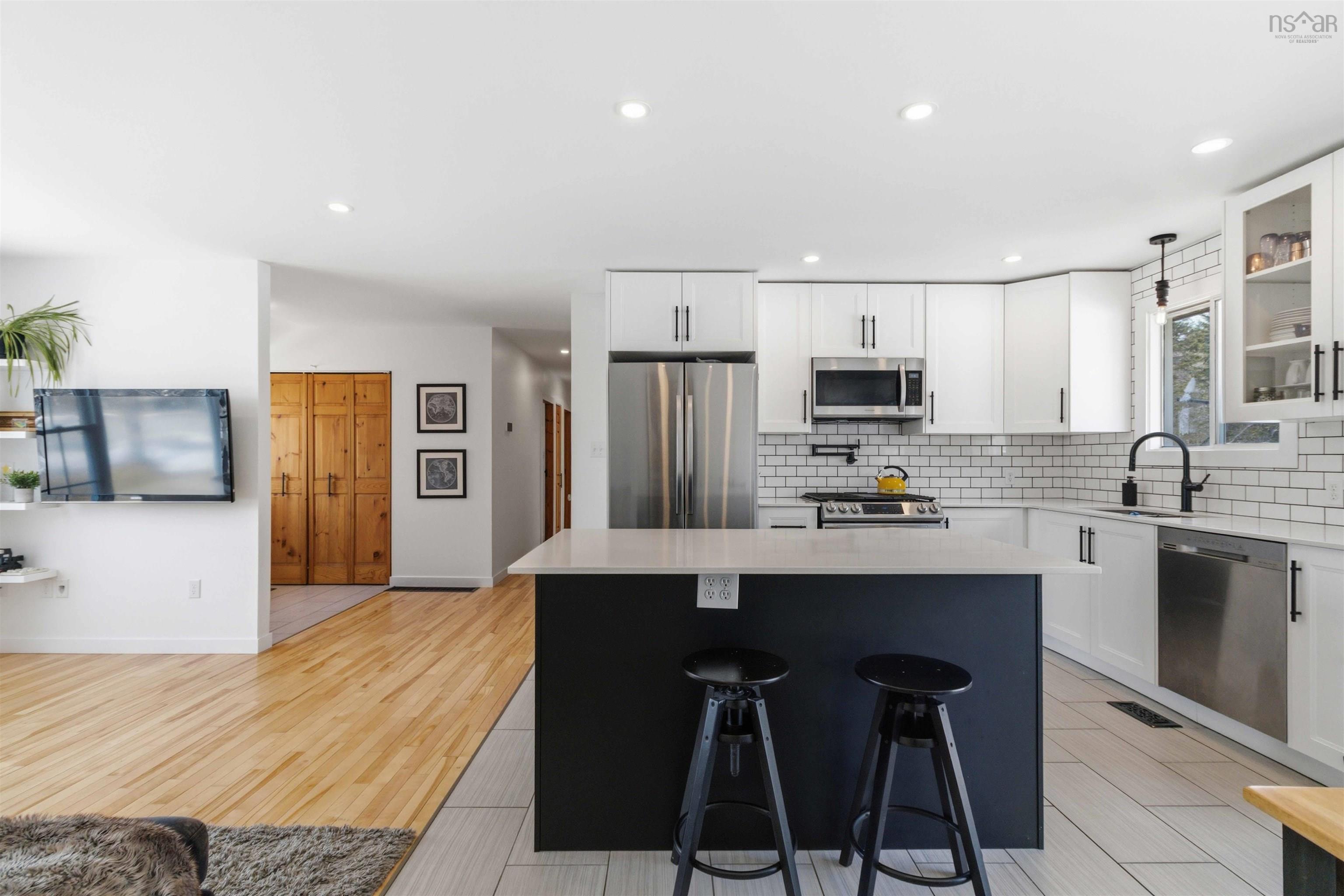 $549,900.00: 18 Charleswood Drive, Windsor Junction