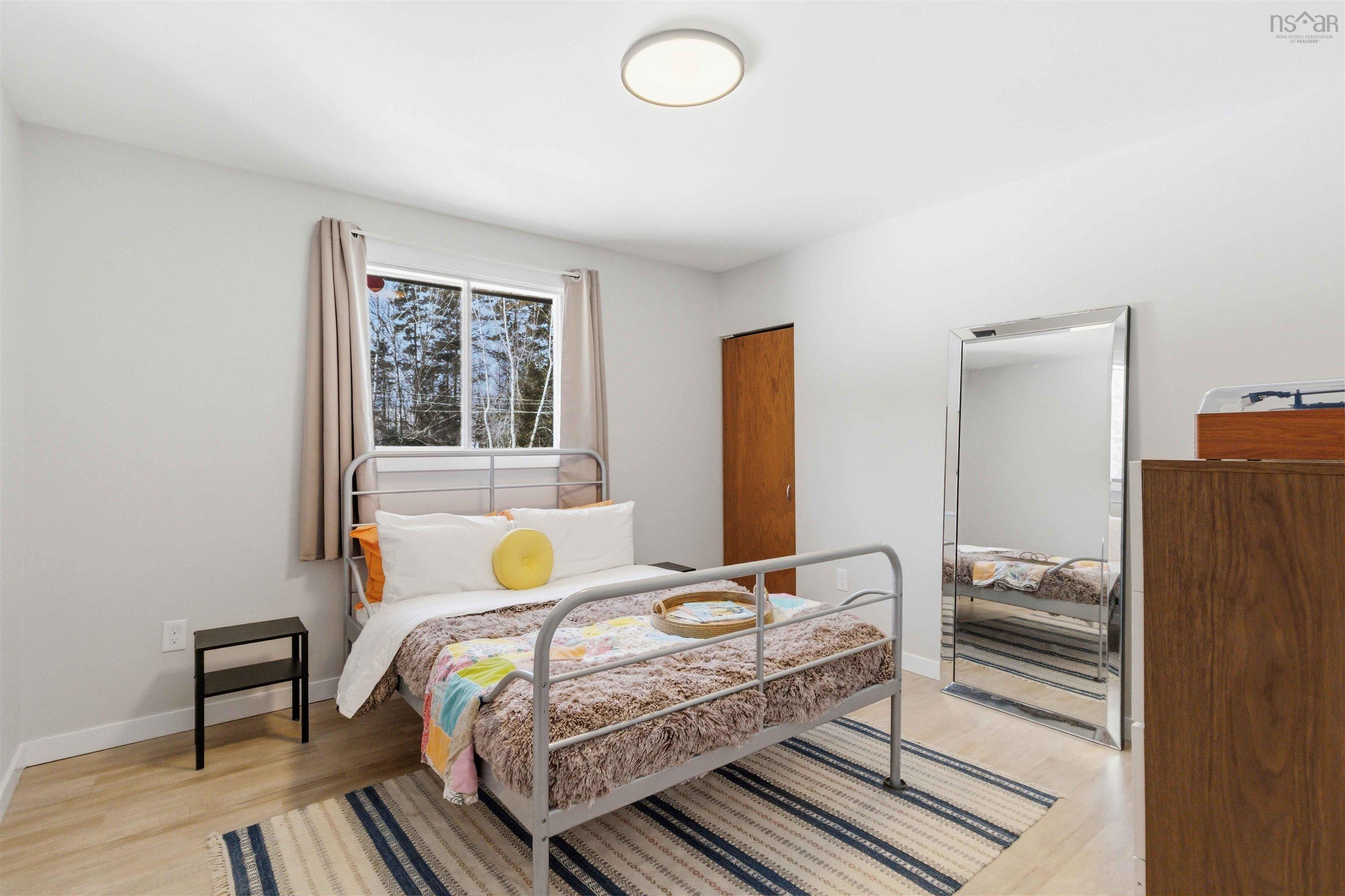 $549,900.00: 18 Charleswood Drive, Windsor Junction