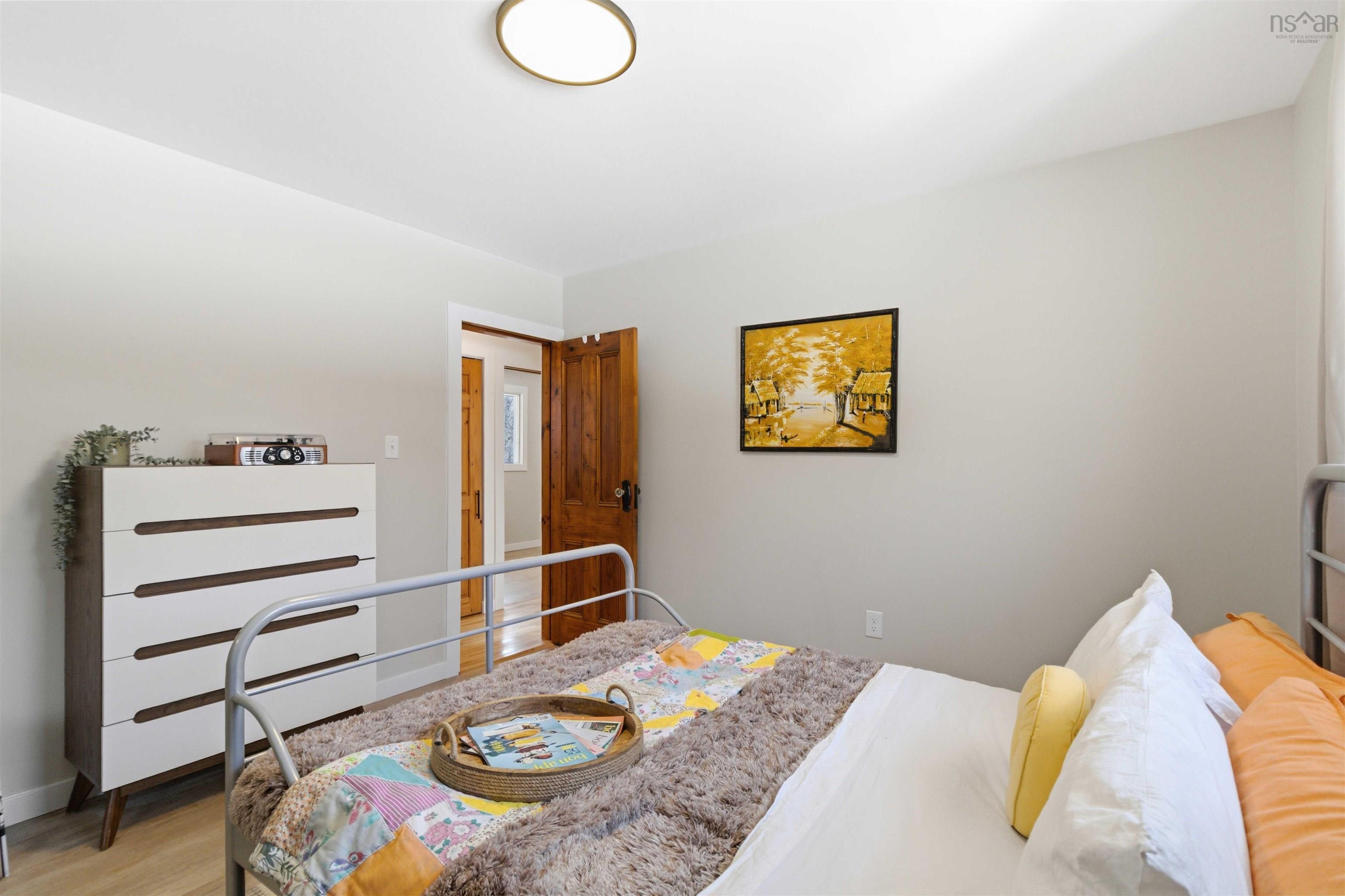 $549,900.00: 18 Charleswood Drive, Windsor Junction