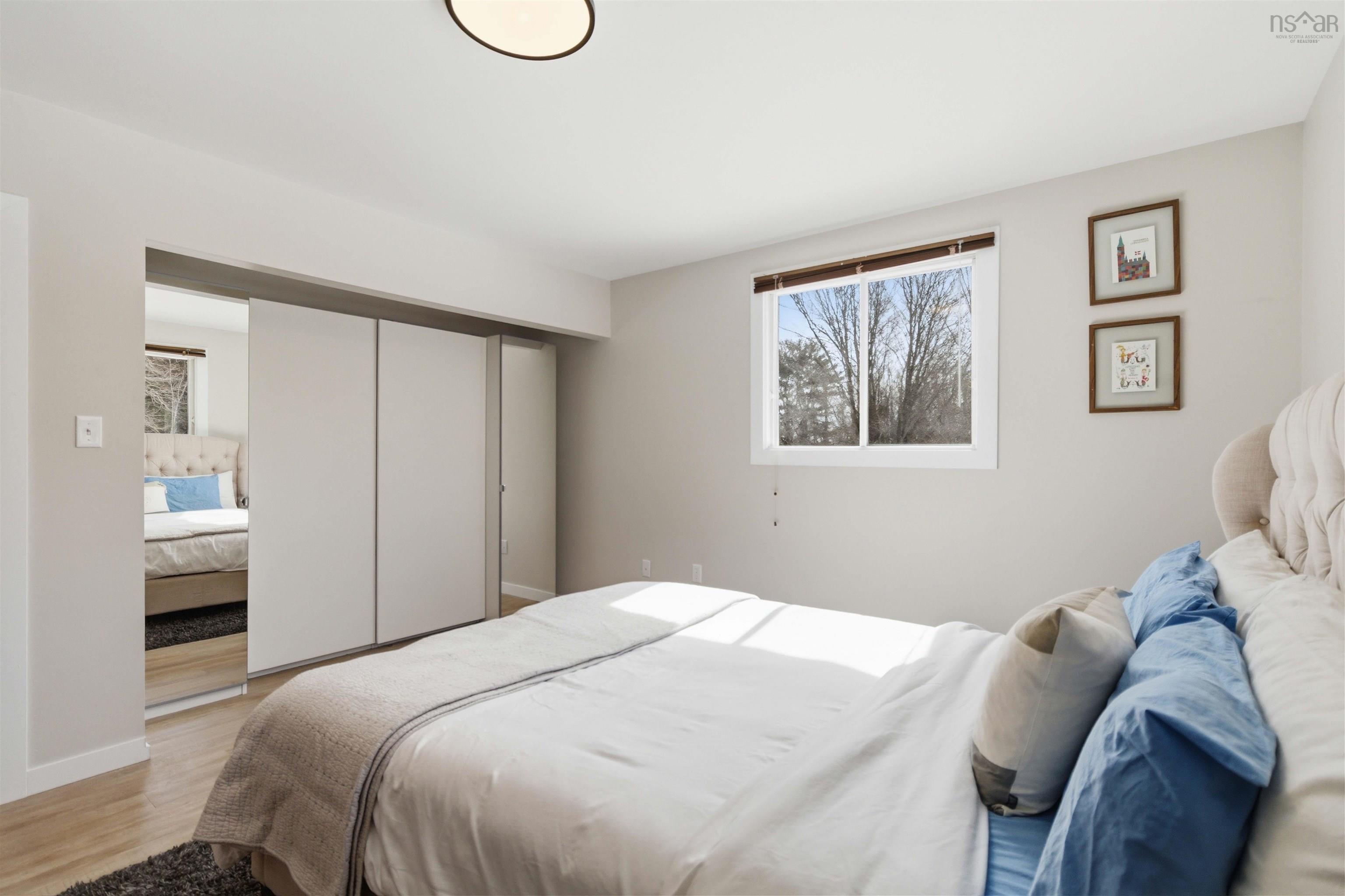 $549,900.00: 18 Charleswood Drive, Windsor Junction