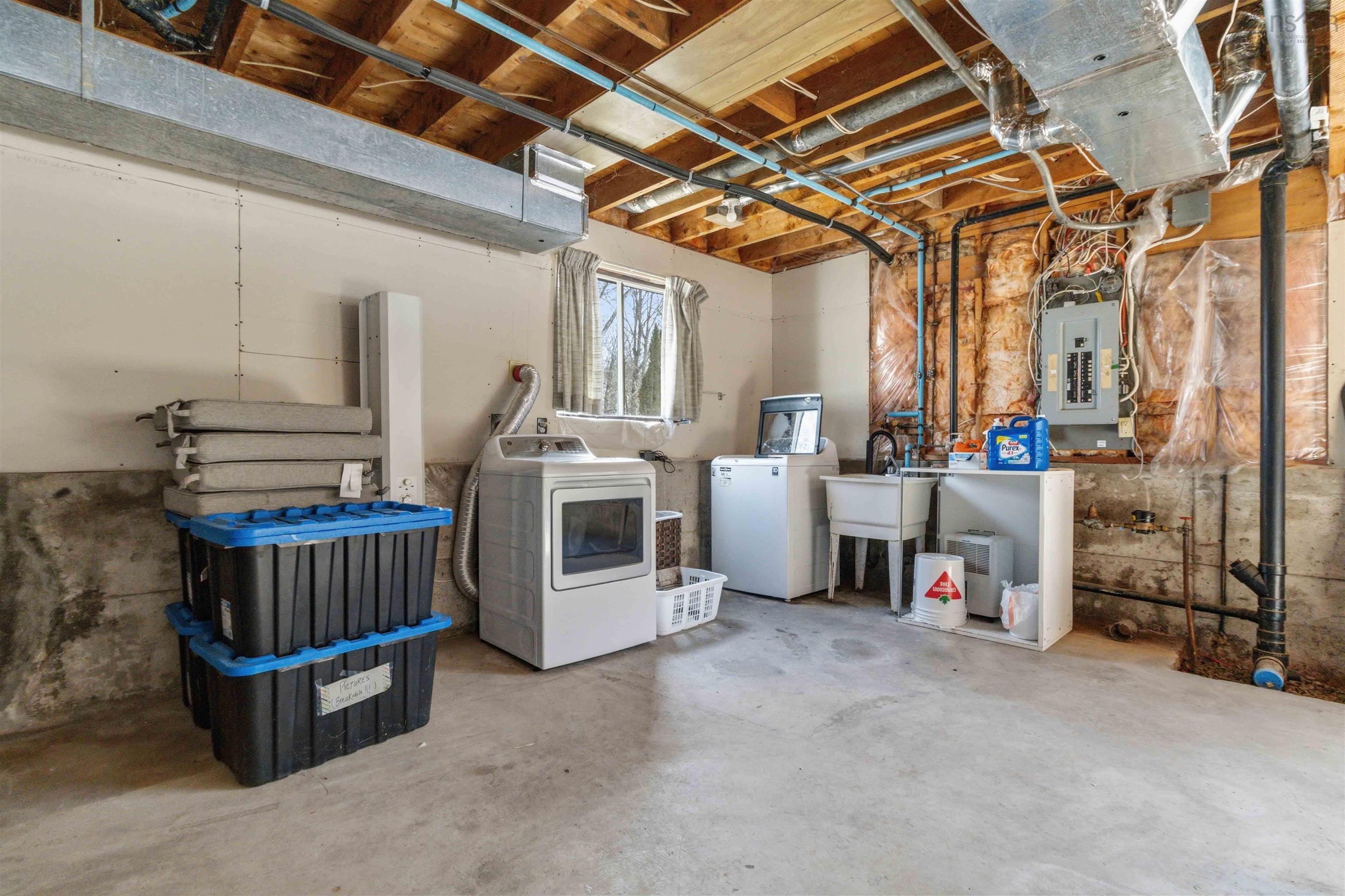 $549,900.00: 18 Charleswood Drive, Windsor Junction