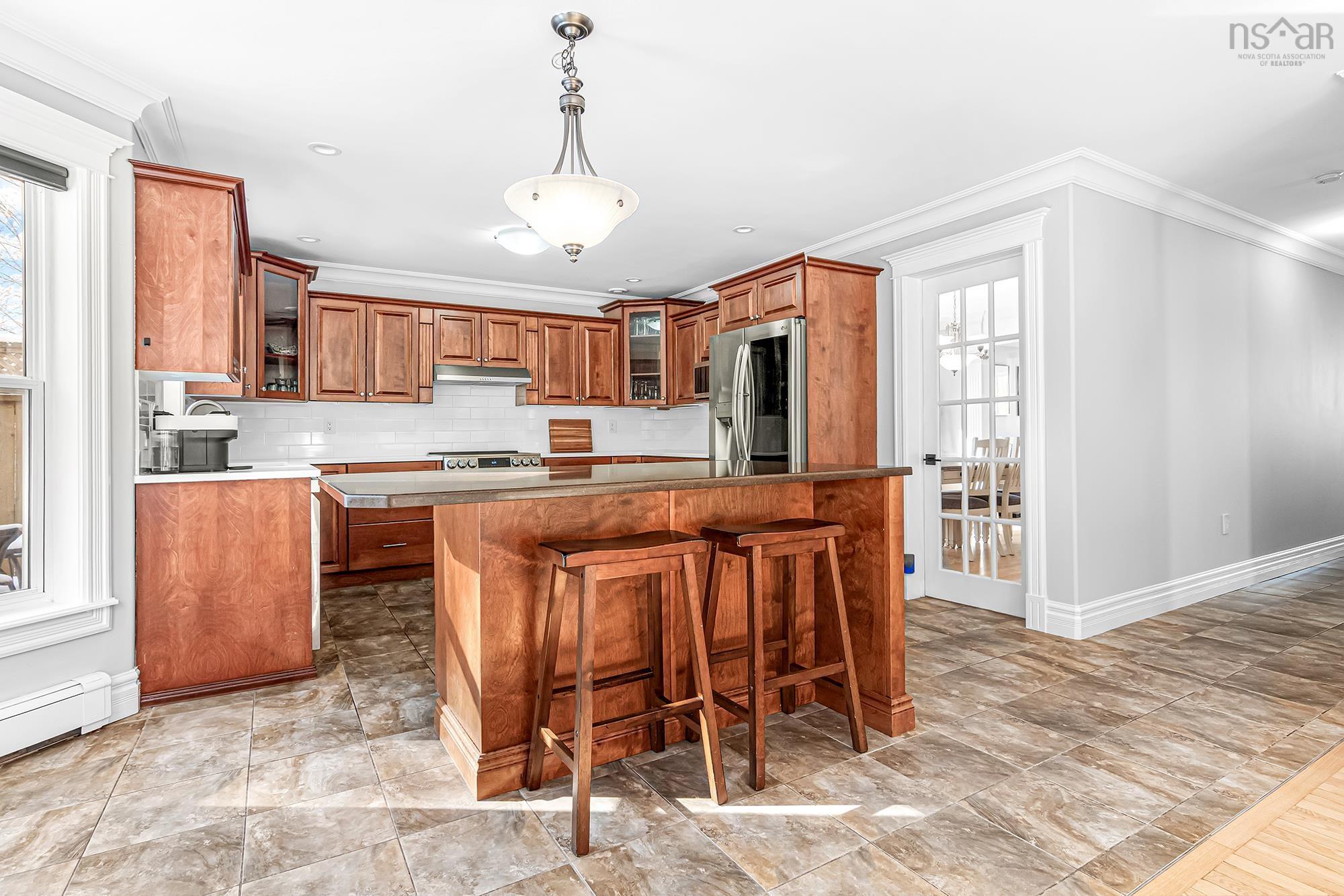 $885,000.00: 361 Portland Hills Drive, Dartmouth