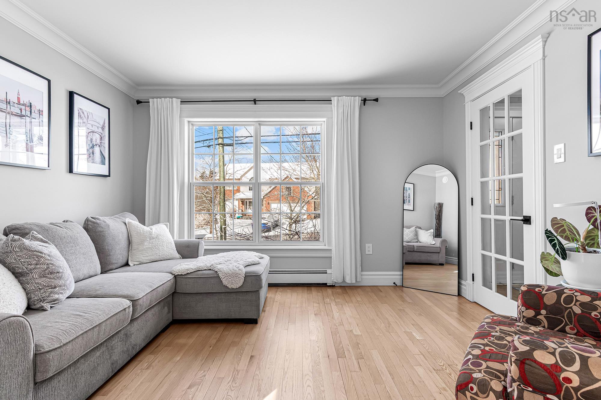 $885,000.00: 361 Portland Hills Drive, Dartmouth