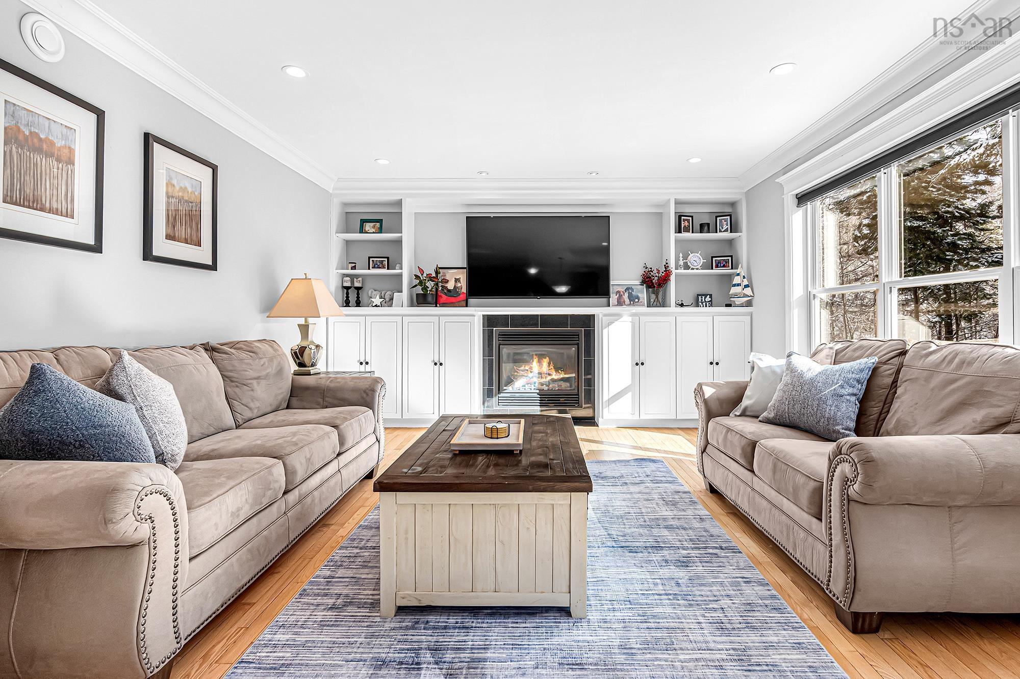 $885,000.00: 361 Portland Hills Drive, Dartmouth