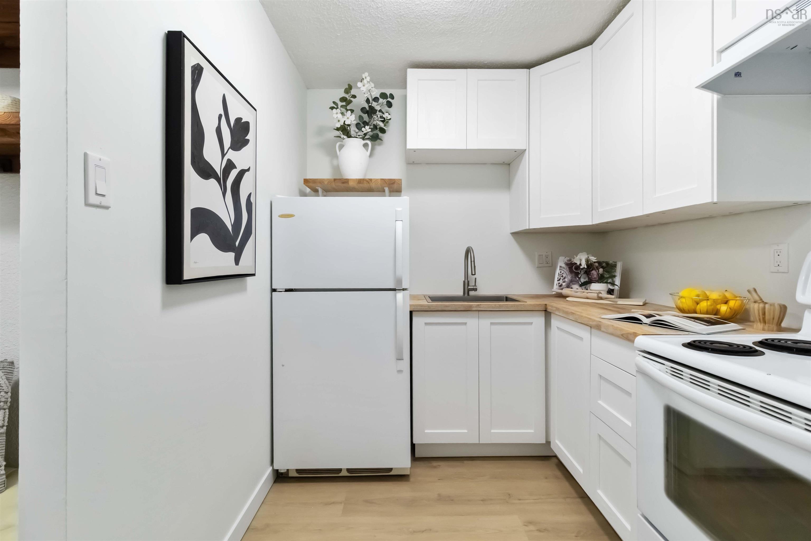 $275,000.00: 1105 5572 North Ridge Road, Halifax