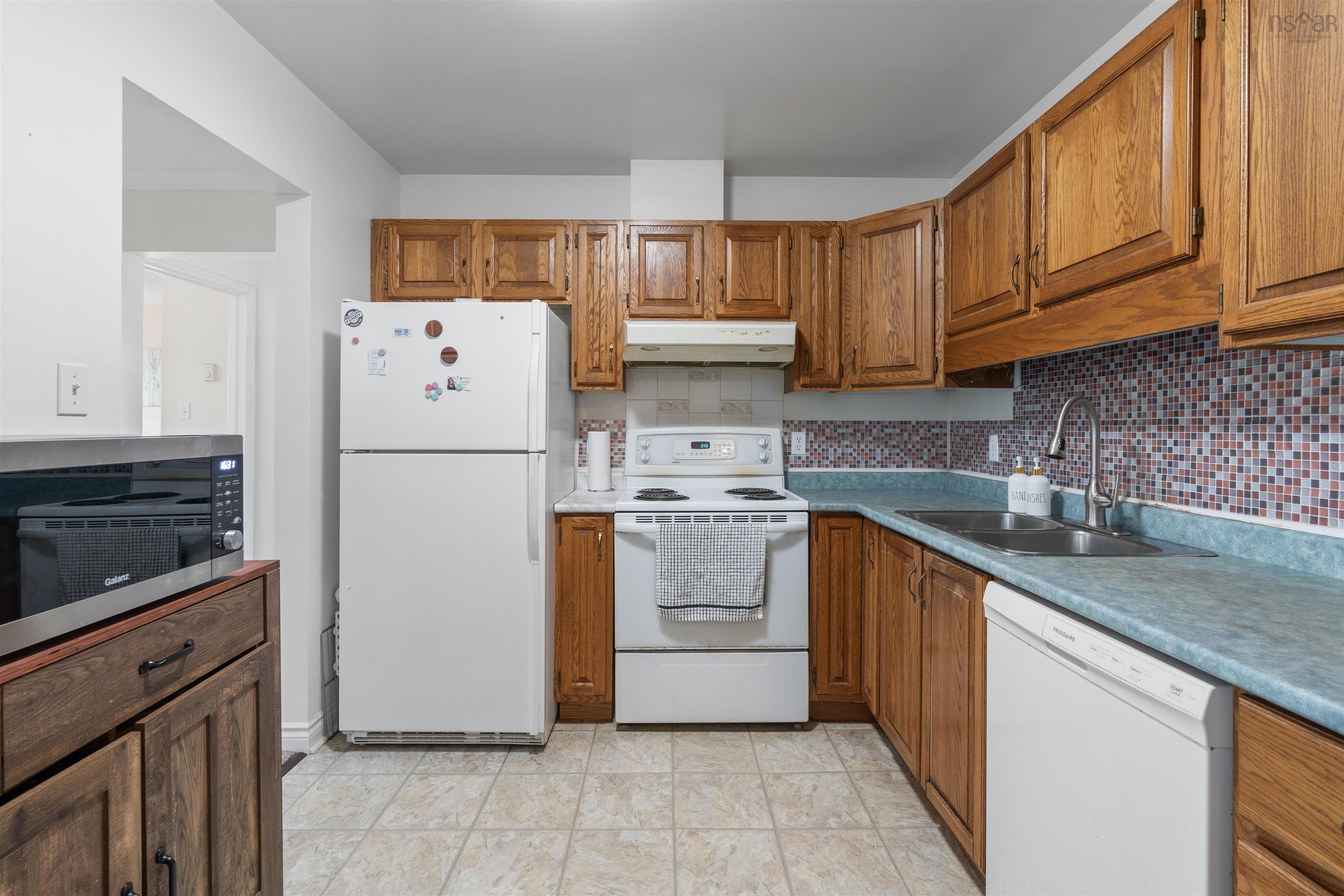 $359,900.00: 410 64 Cumberland Drive, Dartmouth