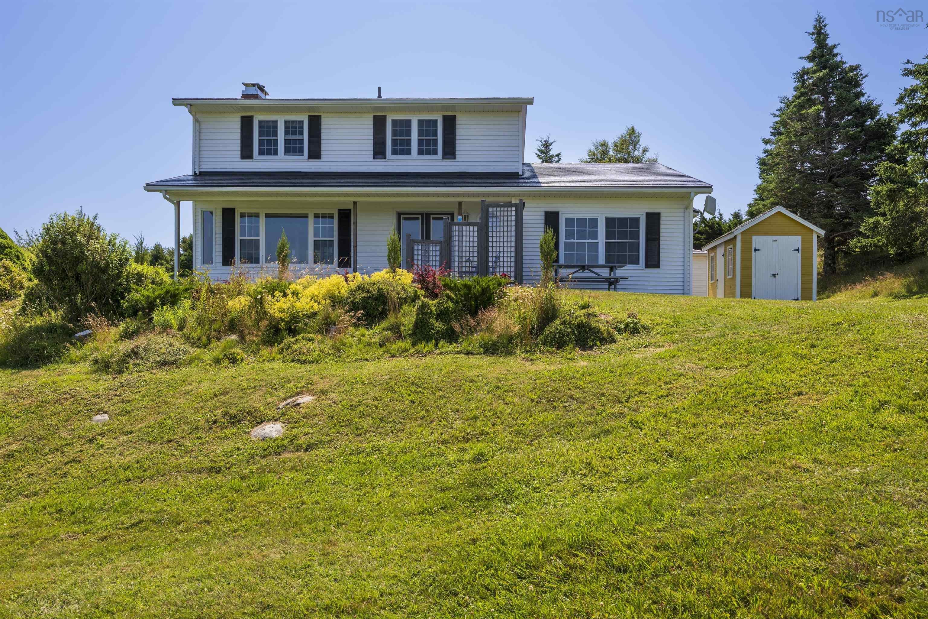 $998,000.00: 210 South Cove Drive, Feltzen South