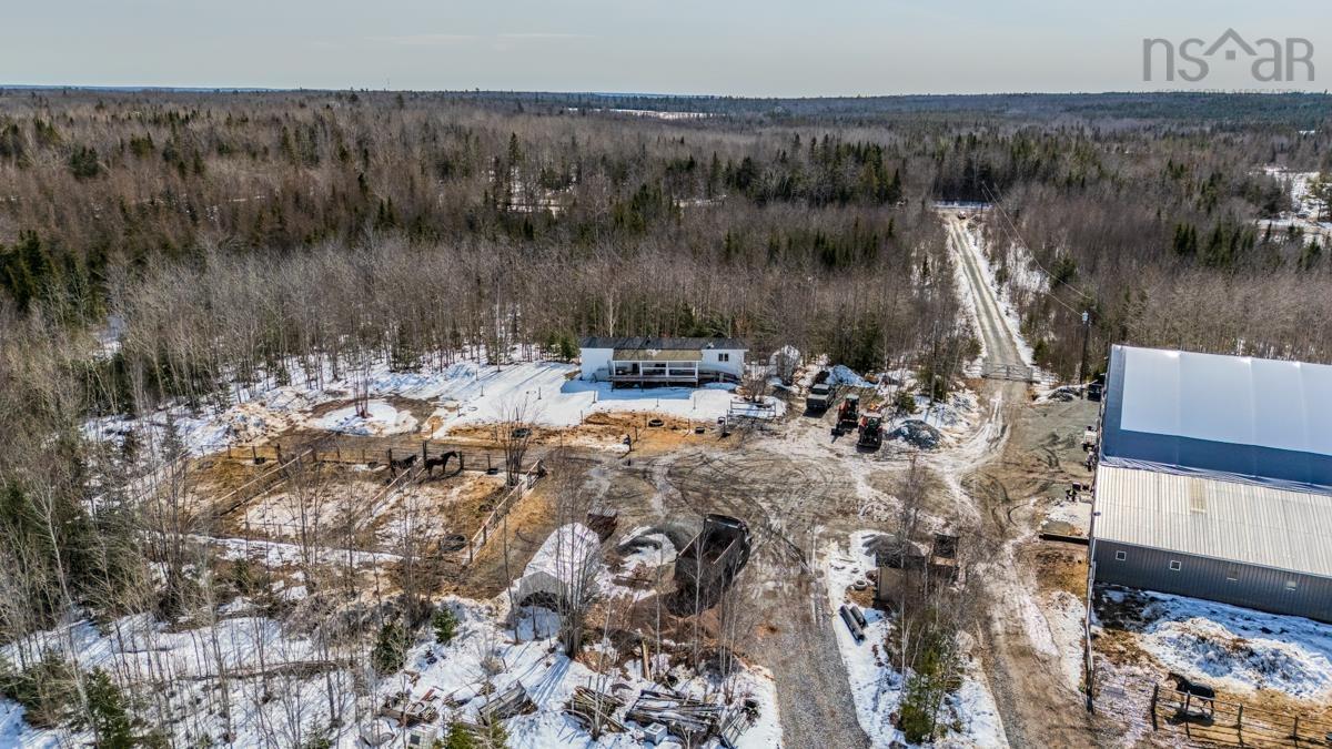 $699,999.00: 1554 PLEASANT VALLEY Road, Pleasant Valley