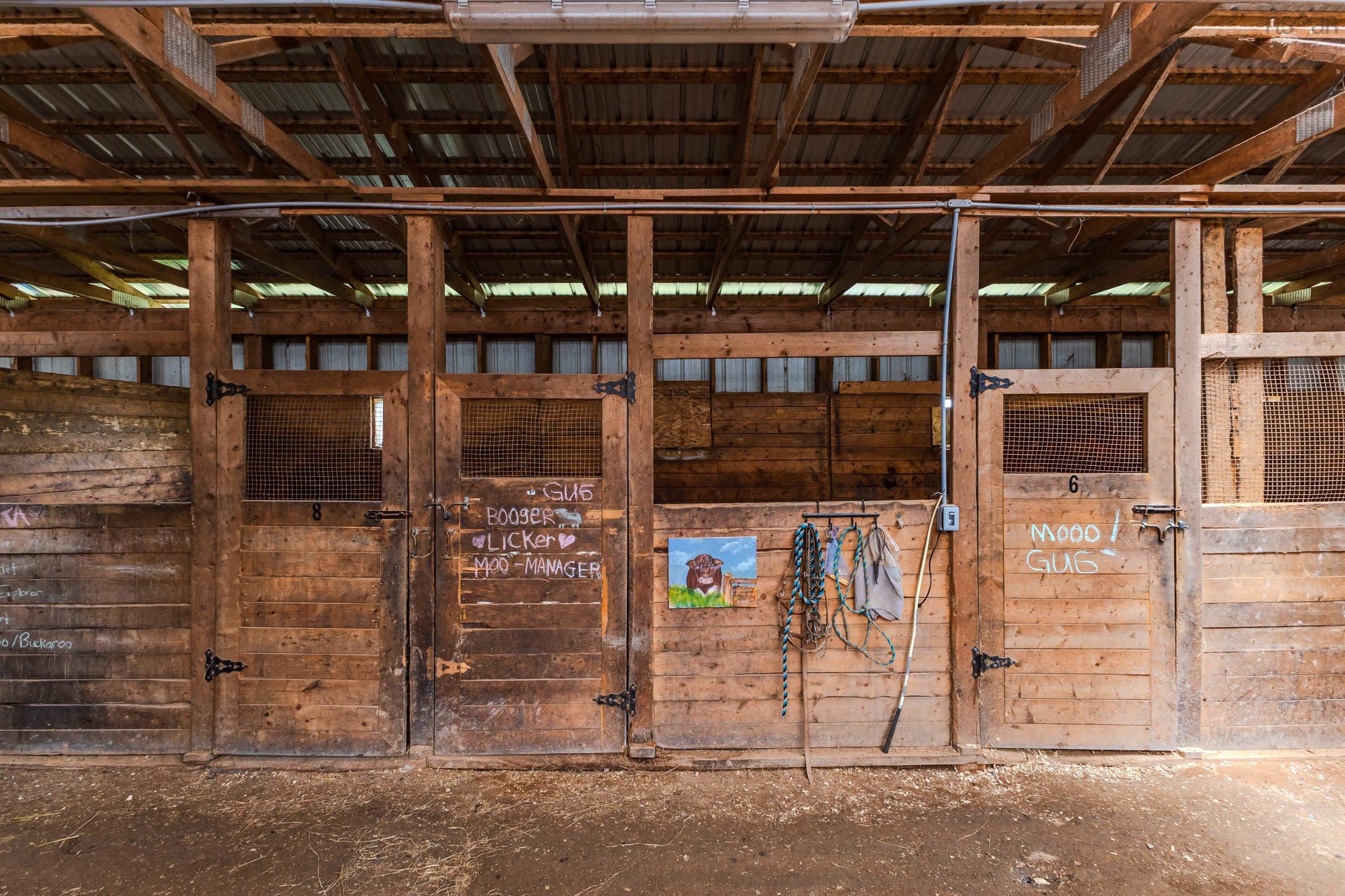 $699,999.00: 1554 PLEASANT VALLEY Road, Pleasant Valley