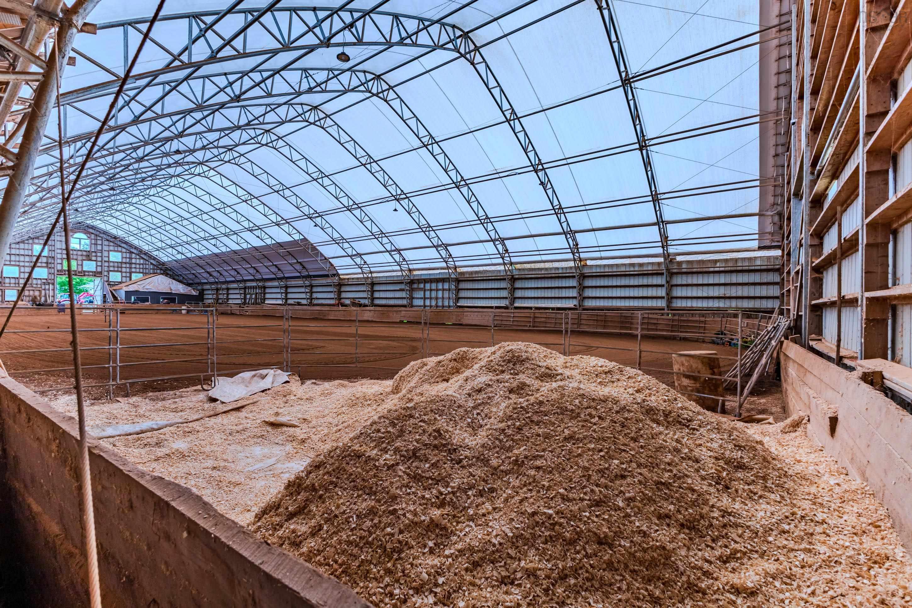 $699,999.00: 1554 PLEASANT VALLEY Road, Pleasant Valley