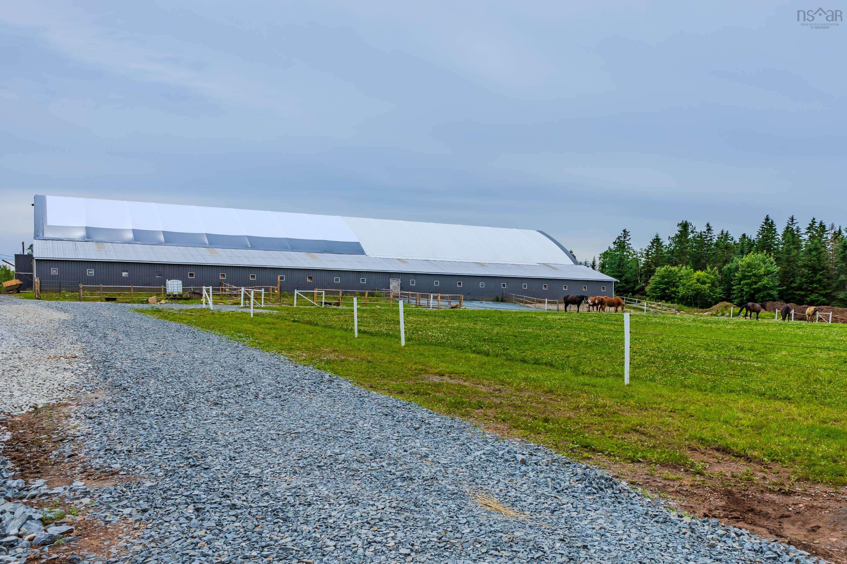 $699,999.00: 1554 PLEASANT VALLEY Road, Pleasant Valley