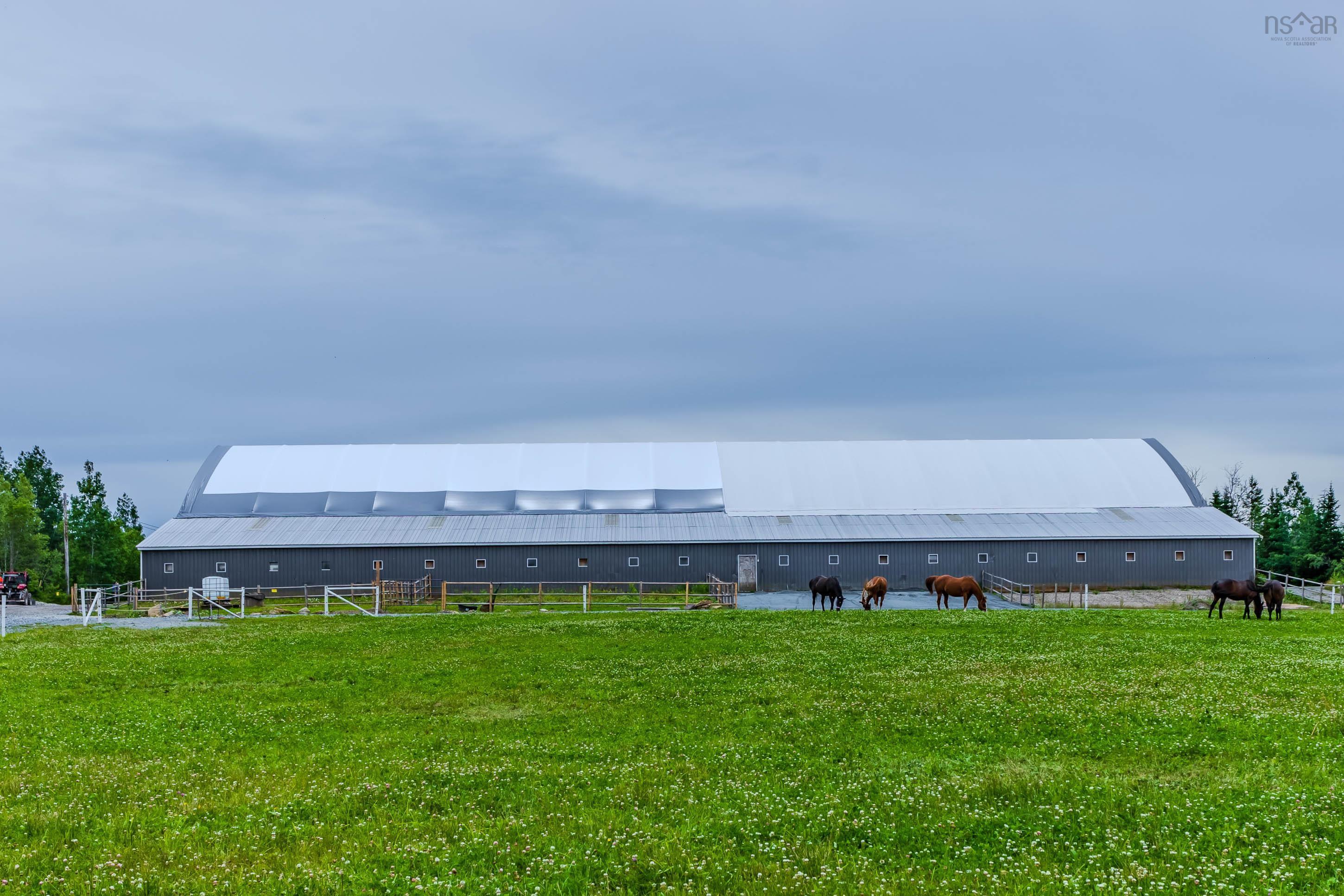 $699,999.00: 1554 PLEASANT VALLEY Road, Pleasant Valley