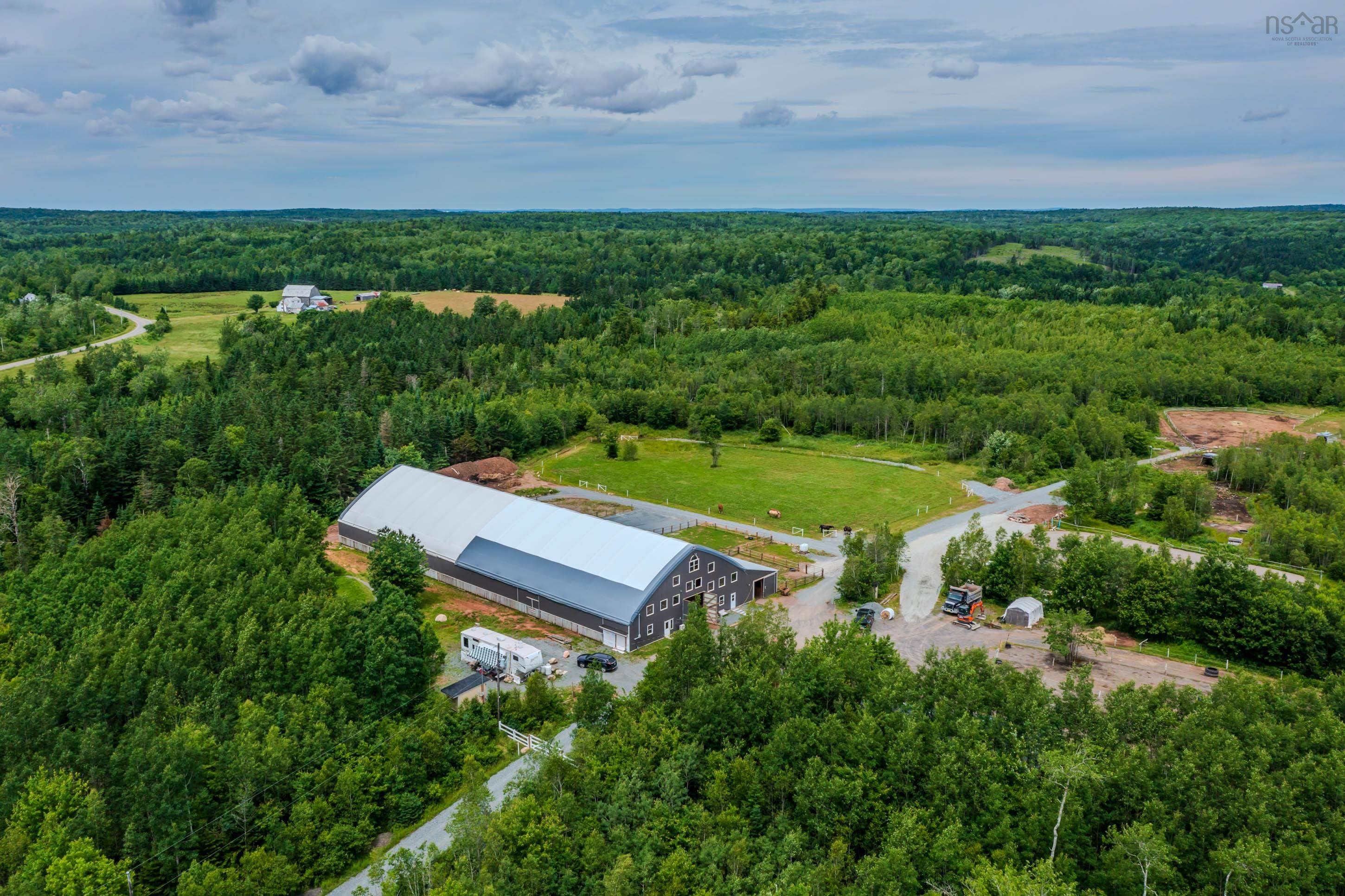 $699,999.00: 1554 PLEASANT VALLEY Road, Pleasant Valley