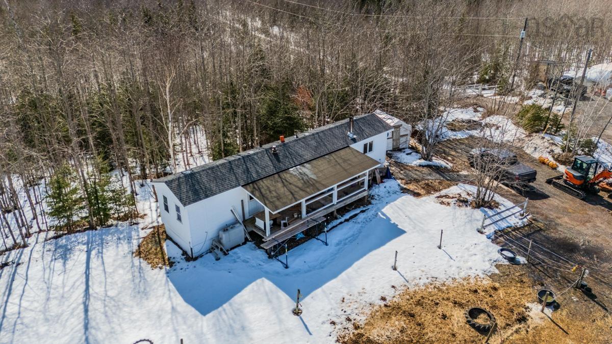 $699,999.00: 1554 PLEASANT VALLEY Road, Pleasant Valley