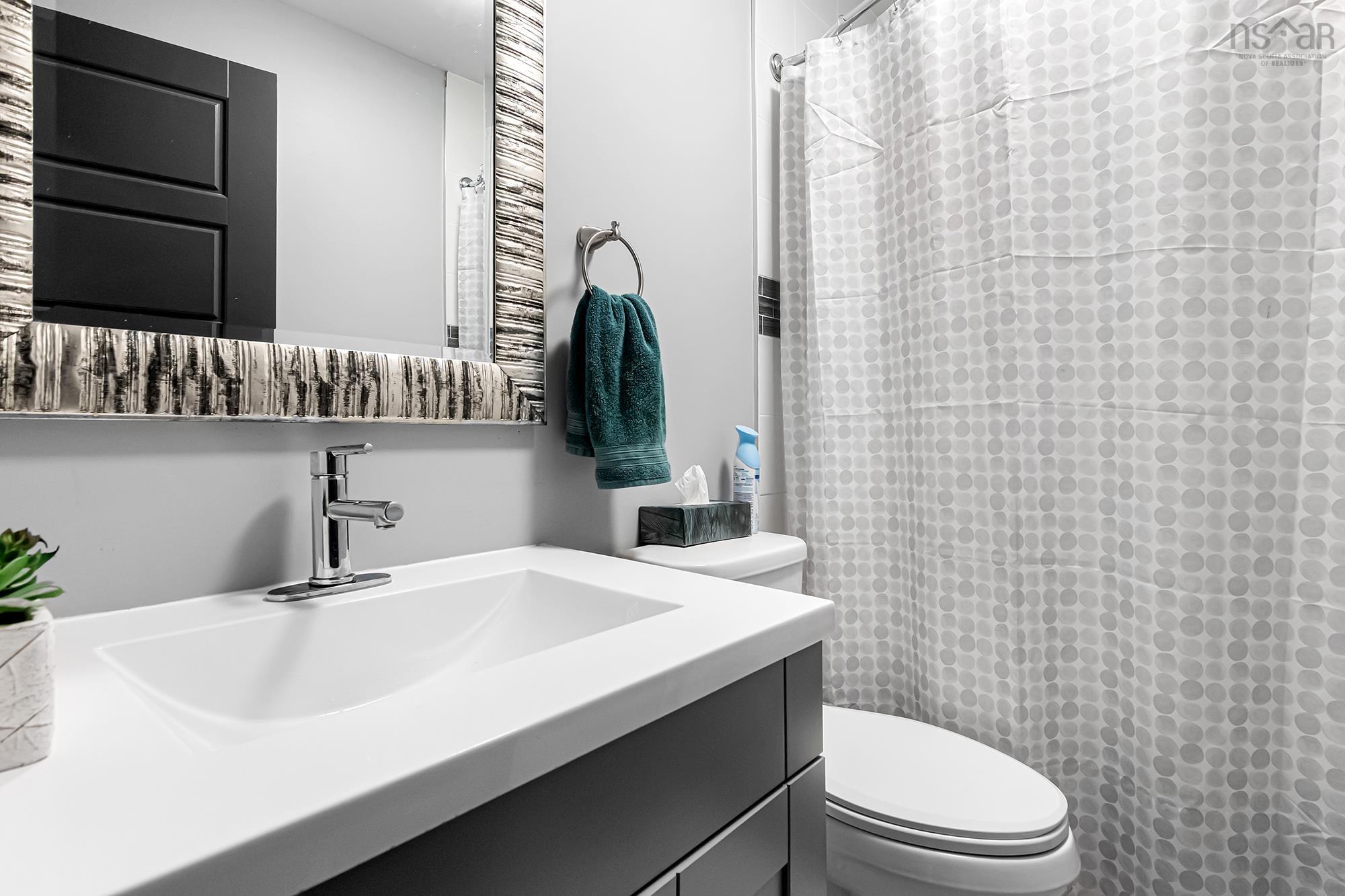 $879,900.00: 266 Kernwood Drive, Middle Sackville