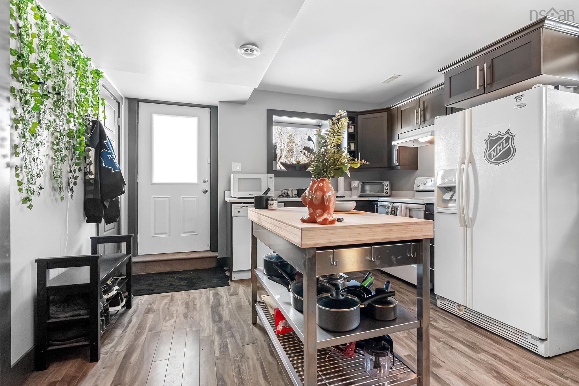 $879,900.00: 266 Kernwood Drive, Middle Sackville