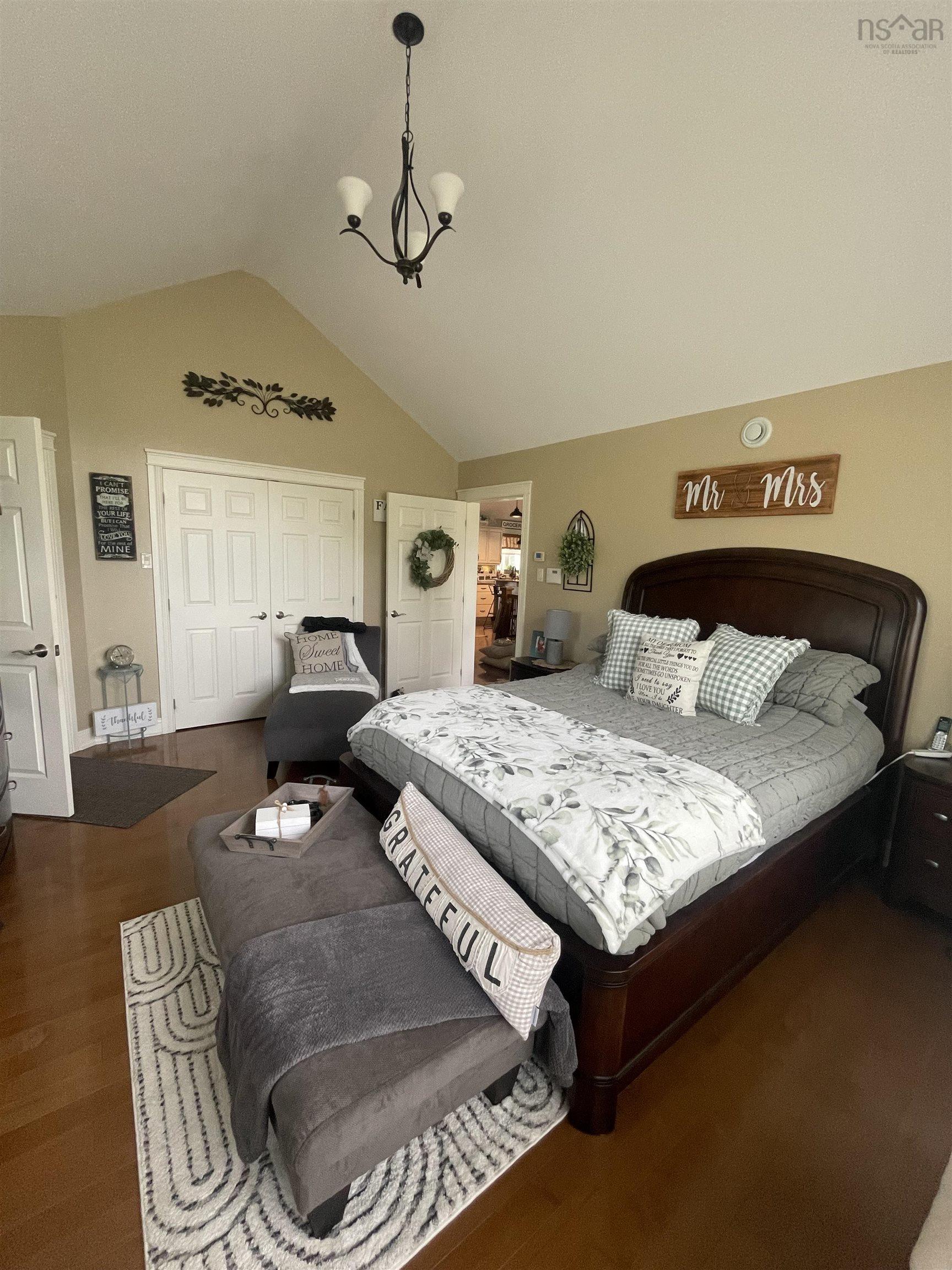 $539,000.00: 4620 103 Highway, Jordan Falls