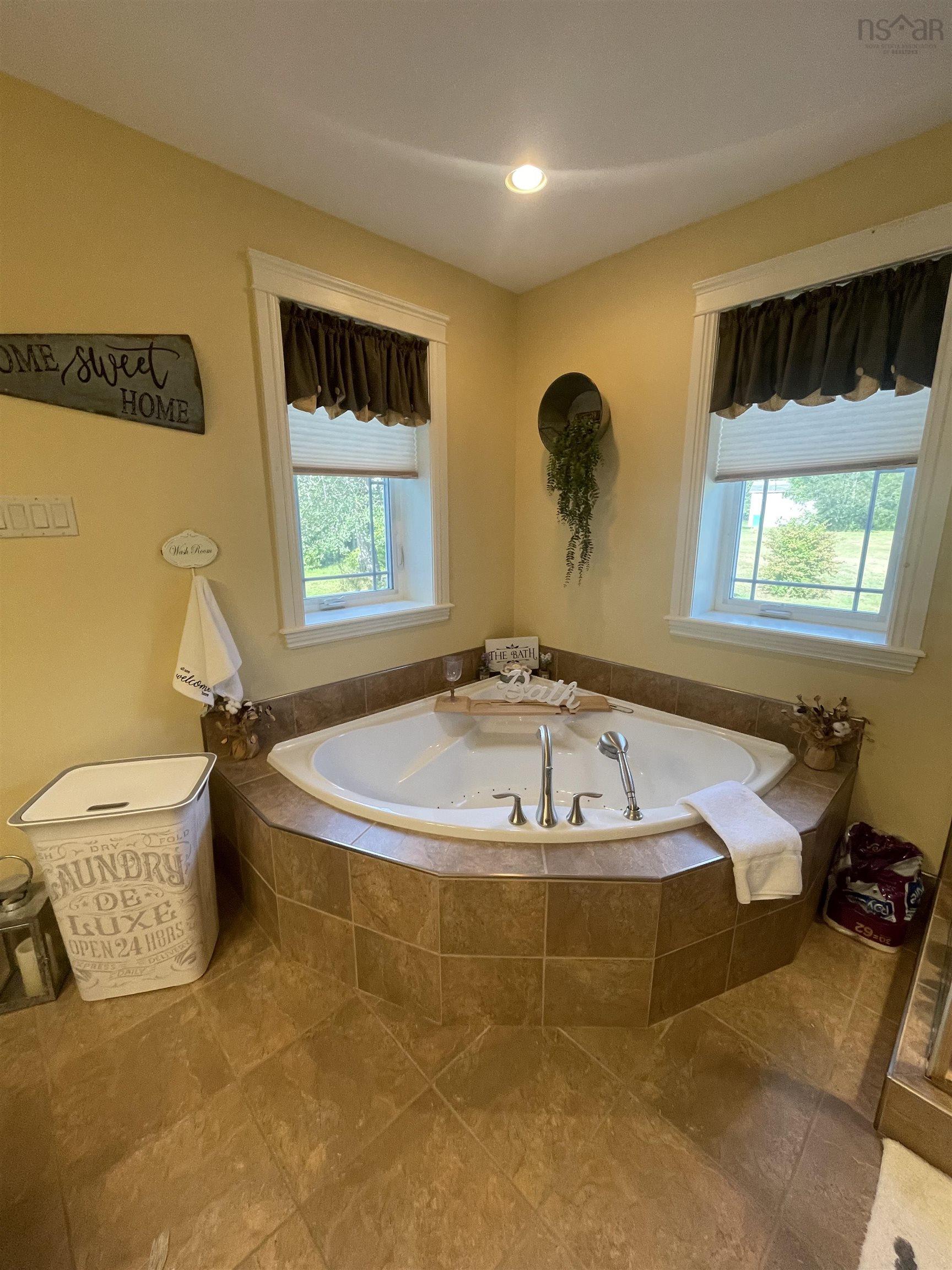 $539,000.00: 4620 103 Highway, Jordan Falls