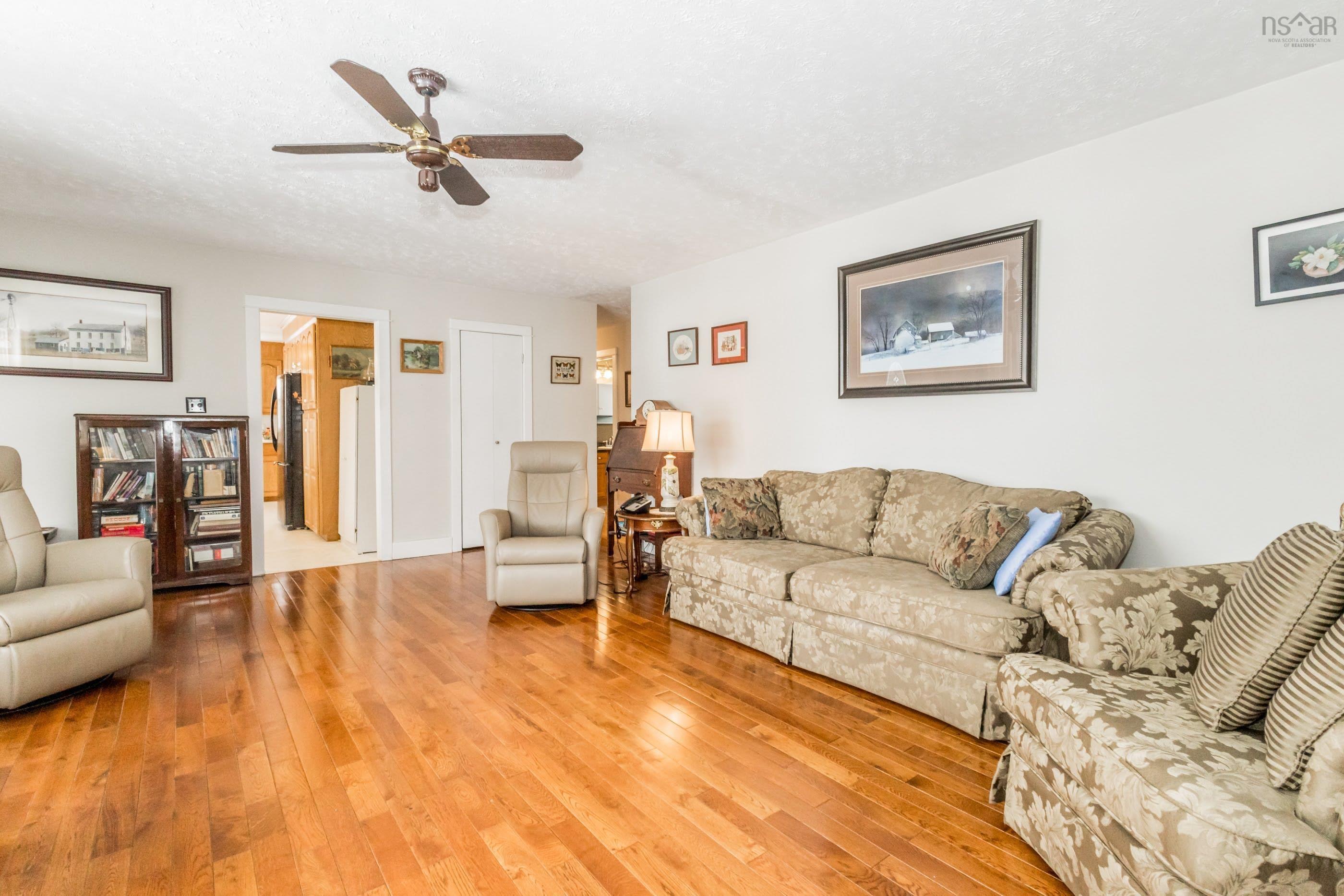 $499,900.00: 581 Highway 360, Somerset