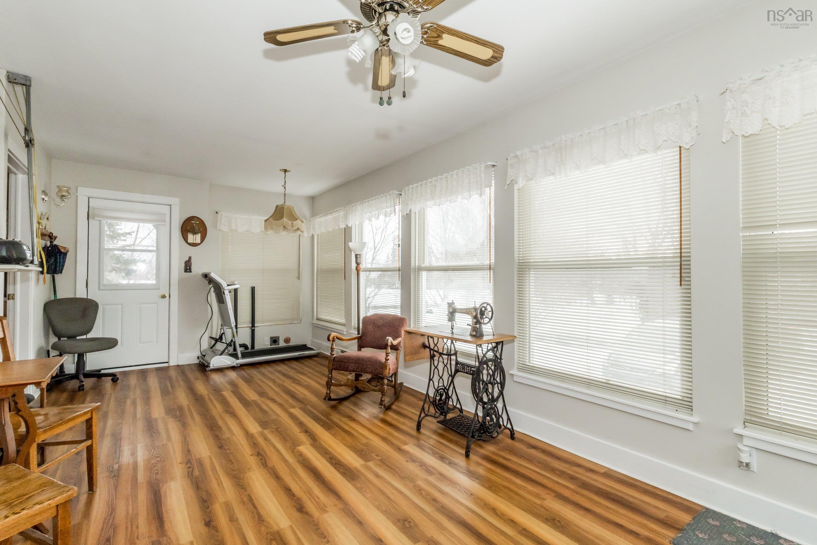 $499,900.00: 581 Highway 360, Somerset