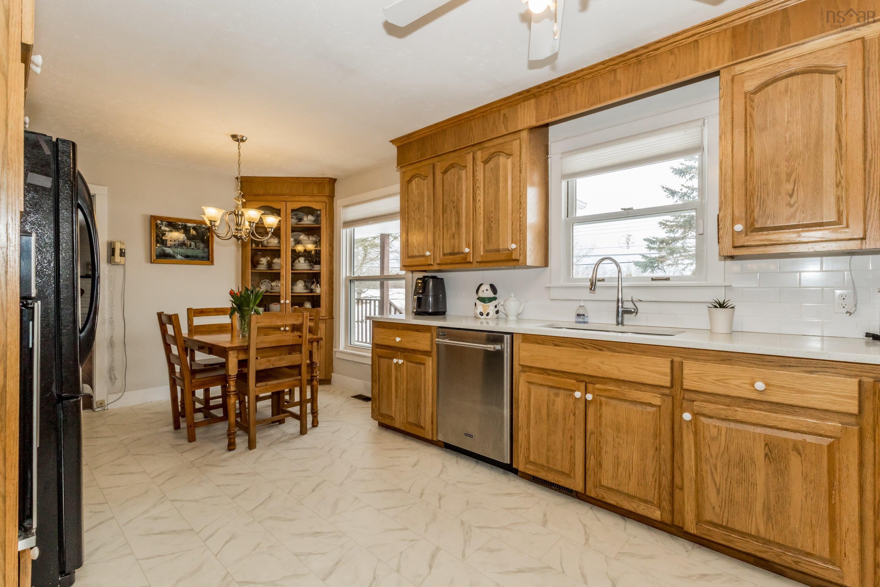 $499,900.00: 581 Highway 360, Somerset