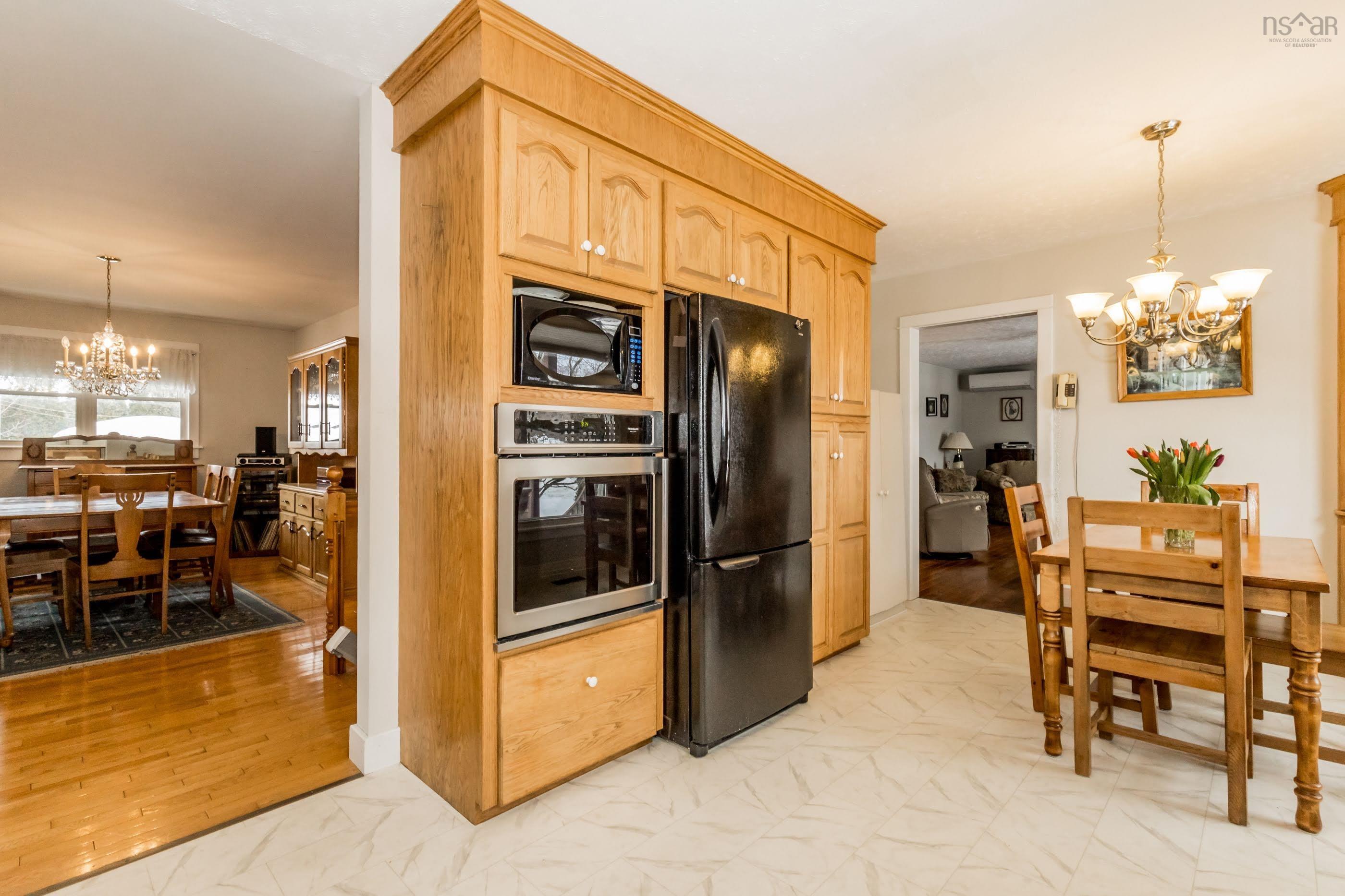 $499,900.00: 581 Highway 360, Somerset