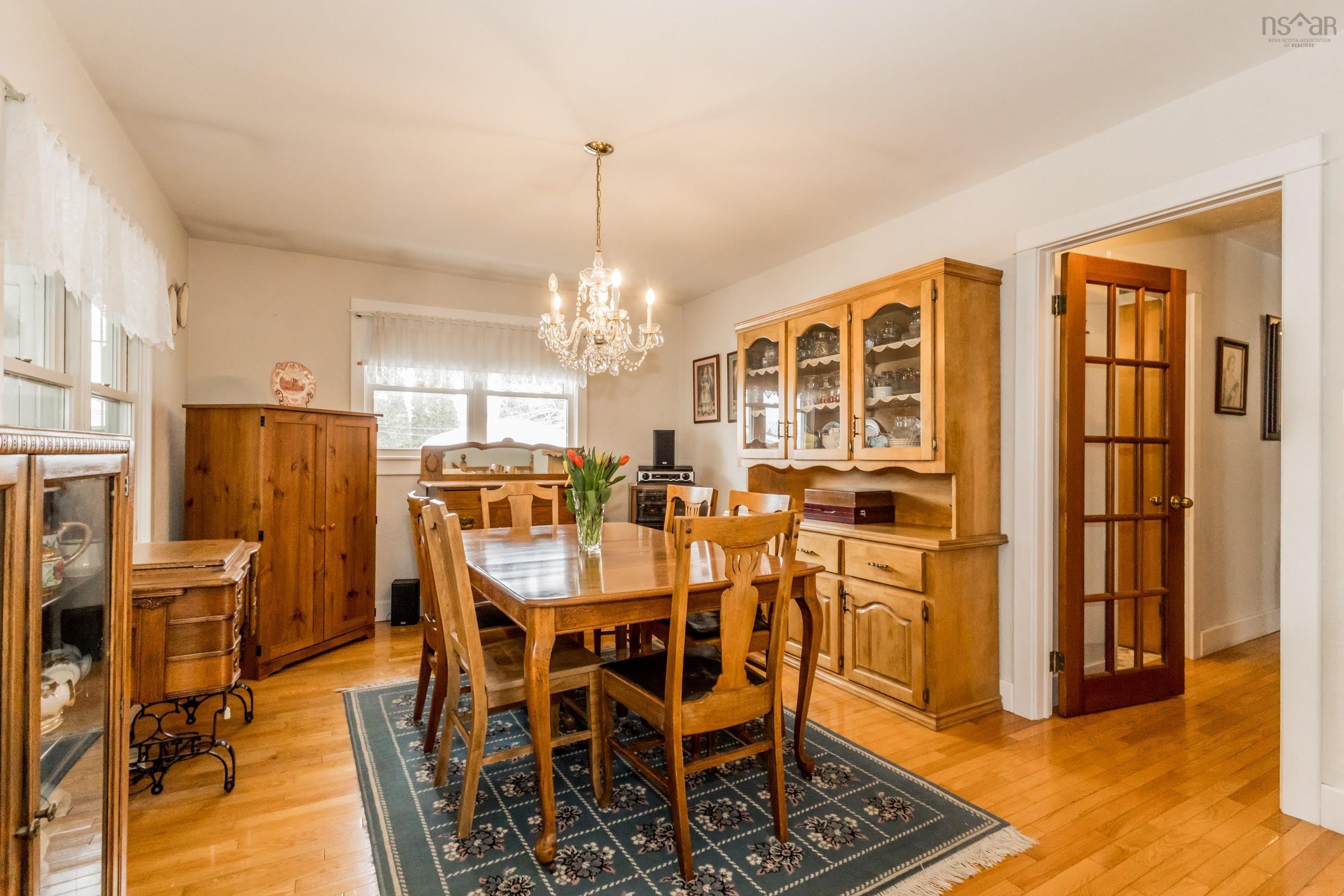 $499,900.00: 581 Highway 360, Somerset