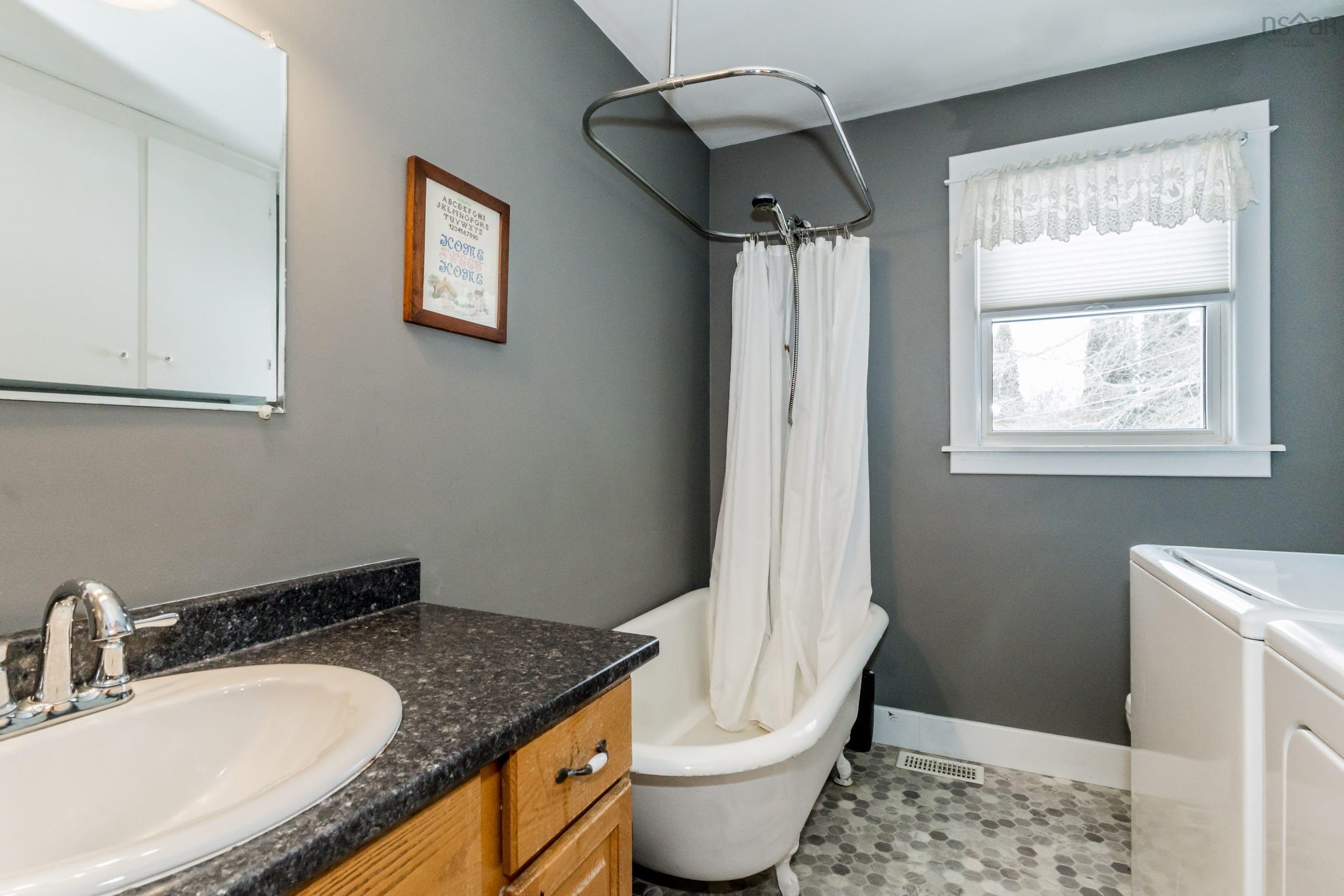 $499,900.00: 581 Highway 360, Somerset