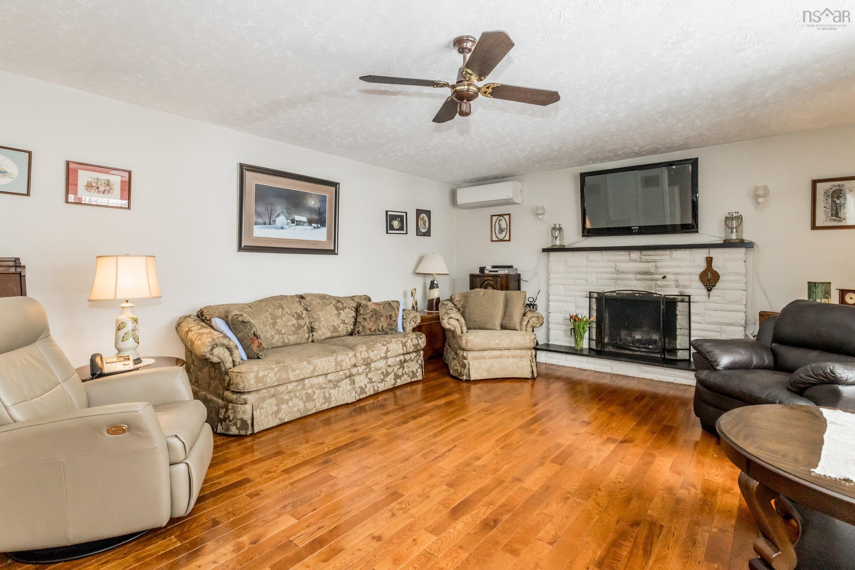 $499,900.00: 581 Highway 360, Somerset